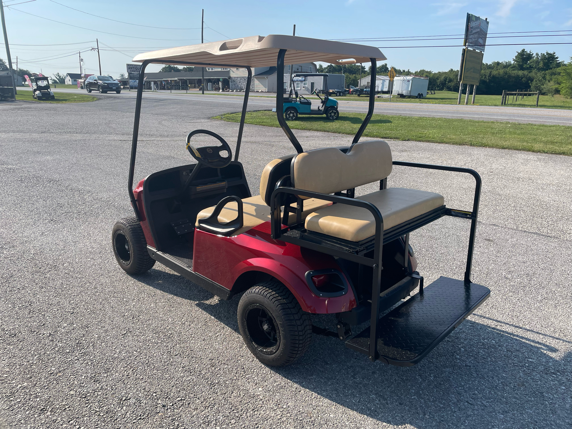 2018 EZGO TXT photo 2