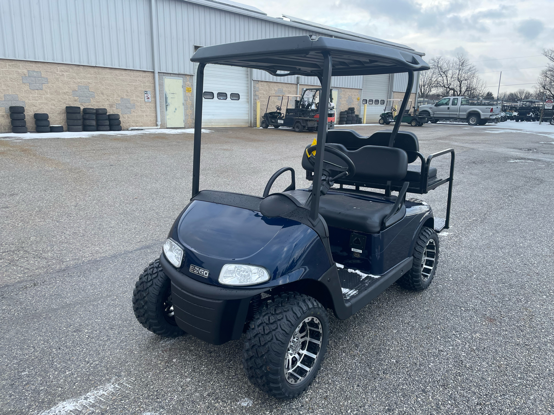 2018 EZGO RXV
