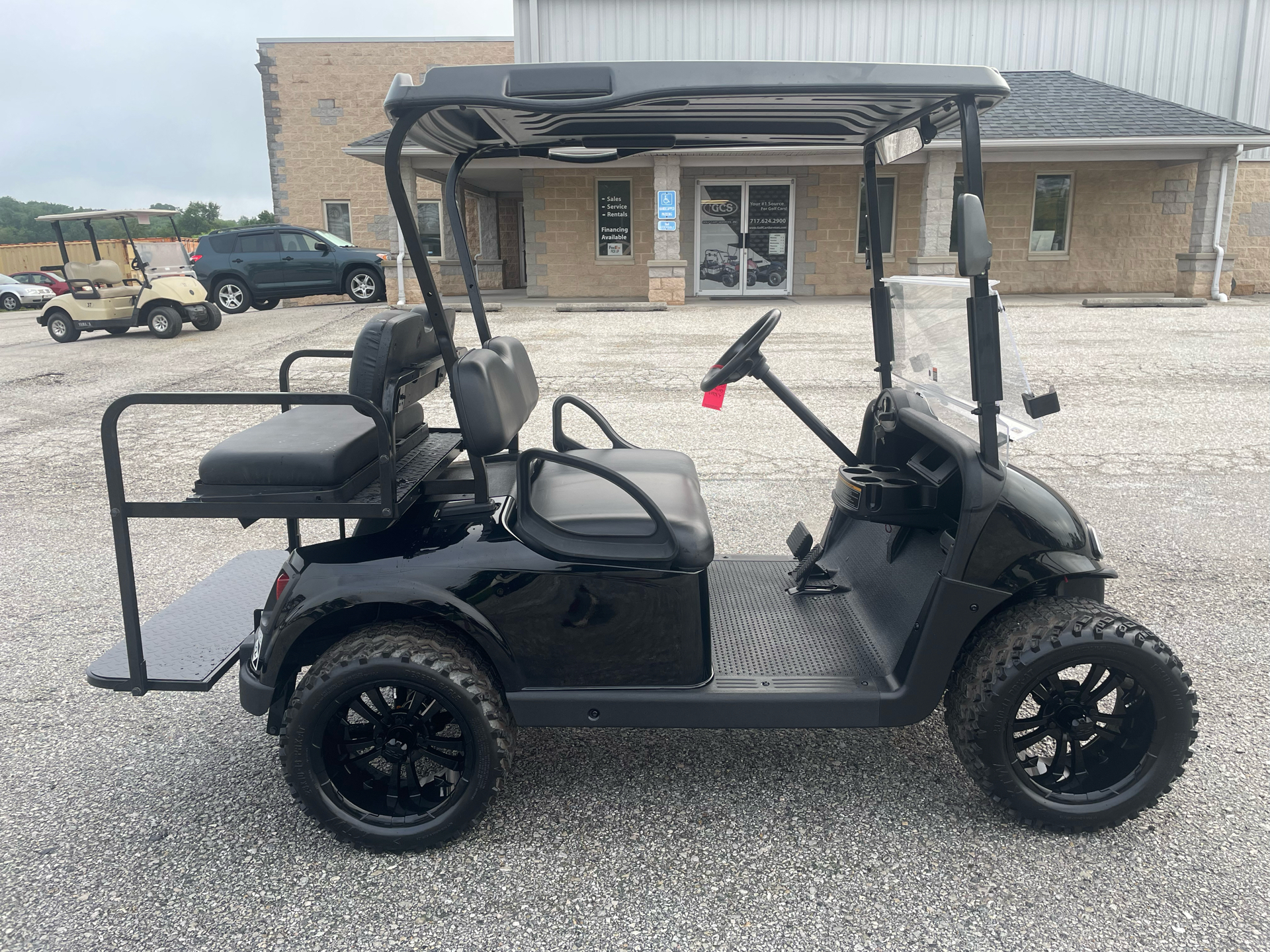 2017 EZGO RXV