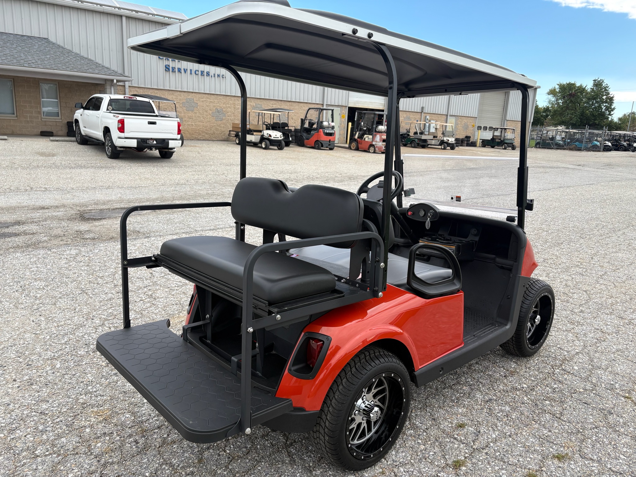 2021 EZGO RXV photo 3