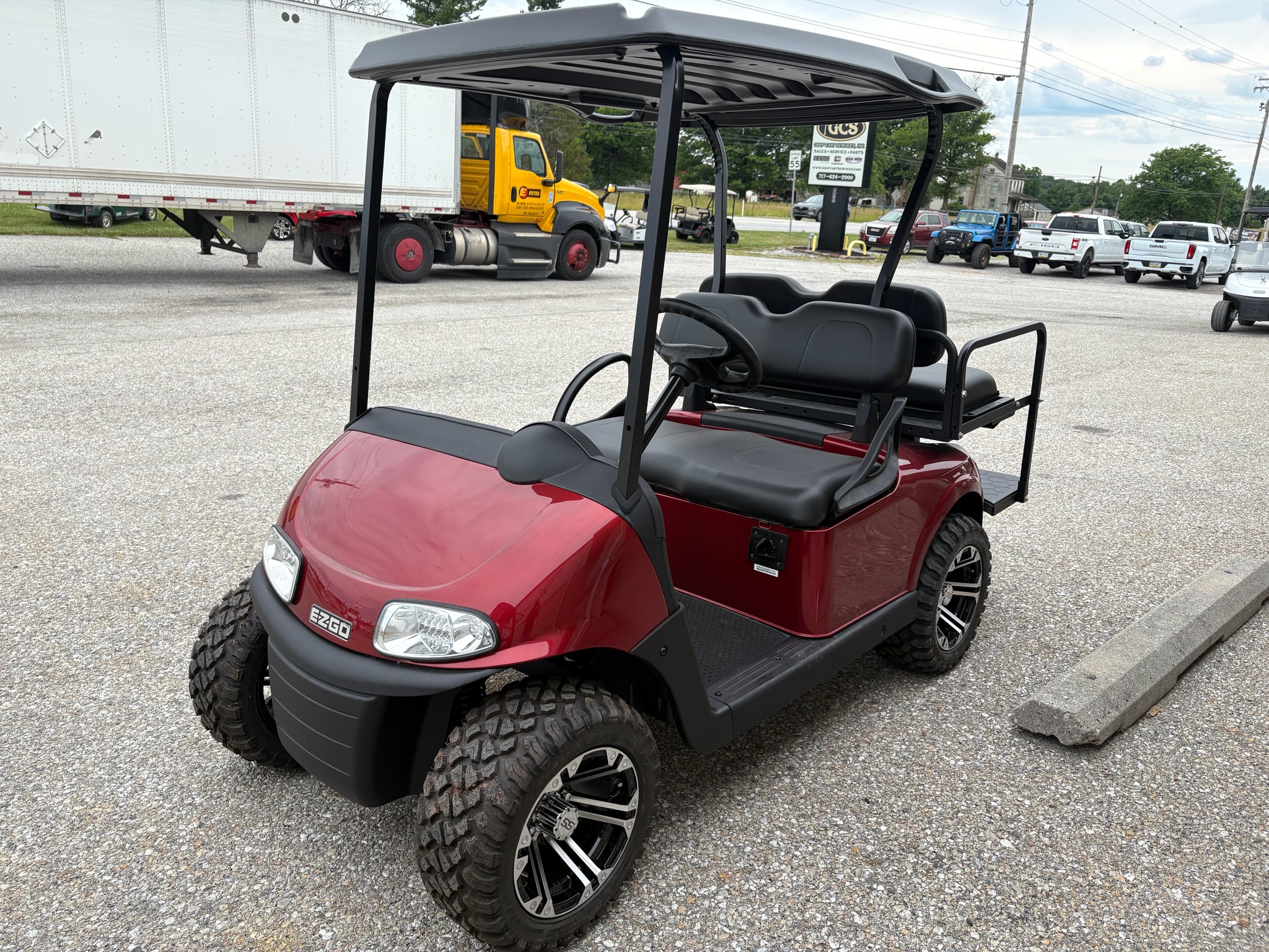 2017 EZGO RXV photo 2
