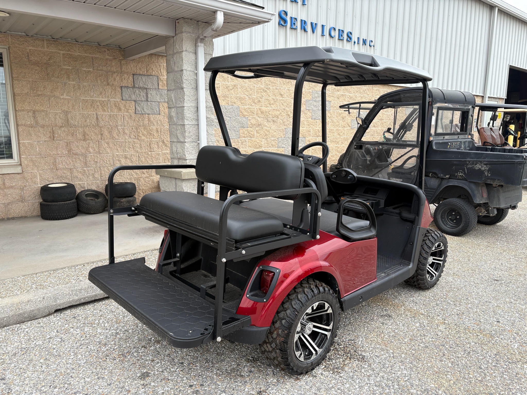 2017 EZGO RXV photo 3