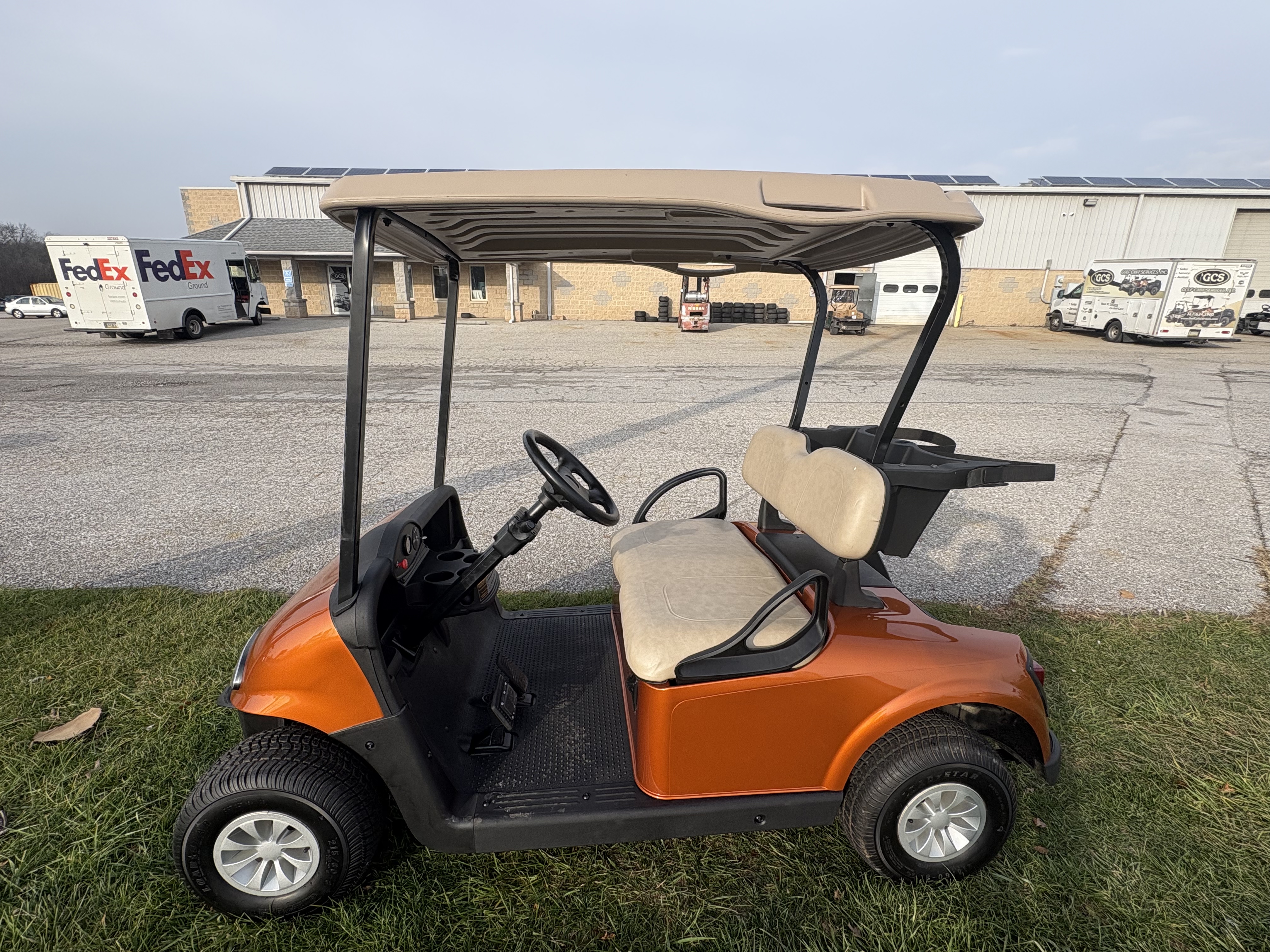 2019 EZGO RXV photo 2
