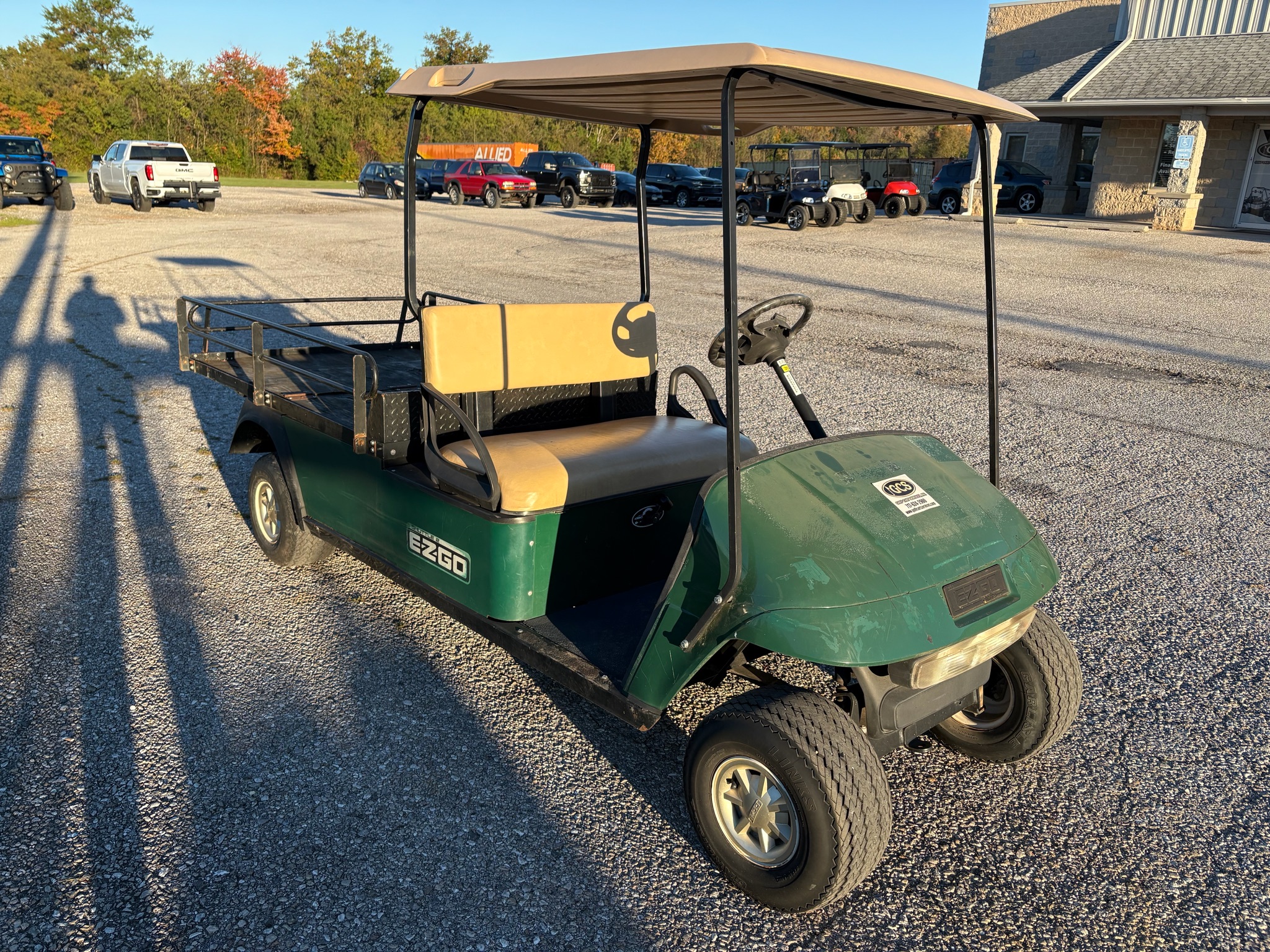 2010 EZGO SHUTTLE