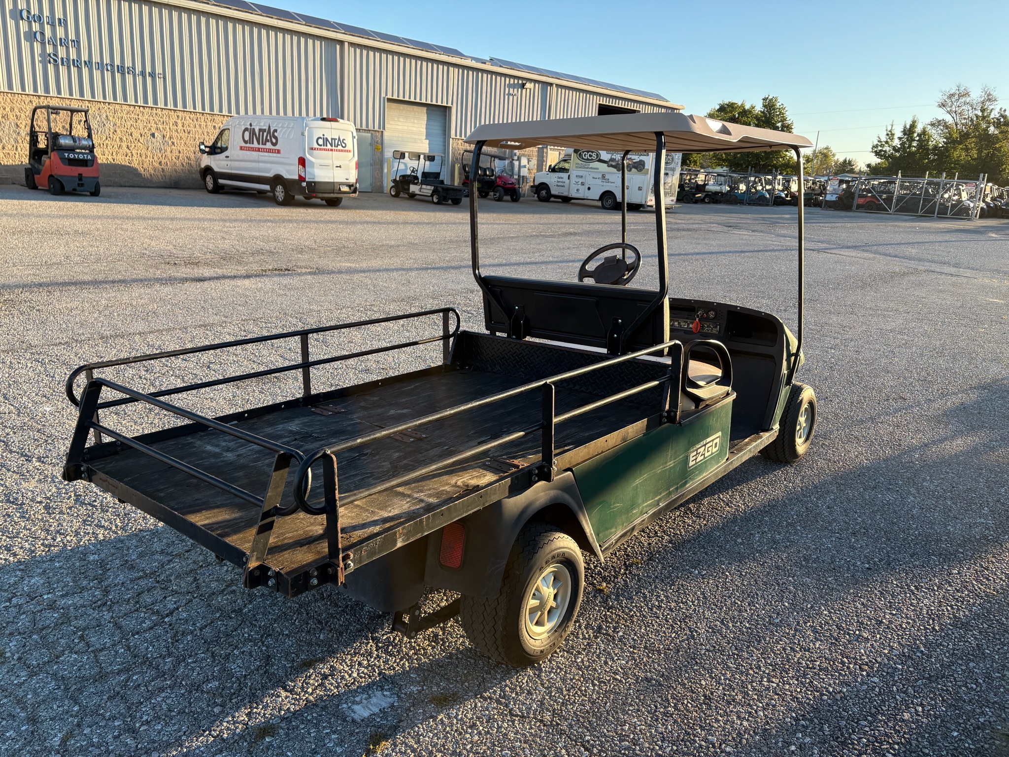 2010 EZGO SHUTTLE photo 3