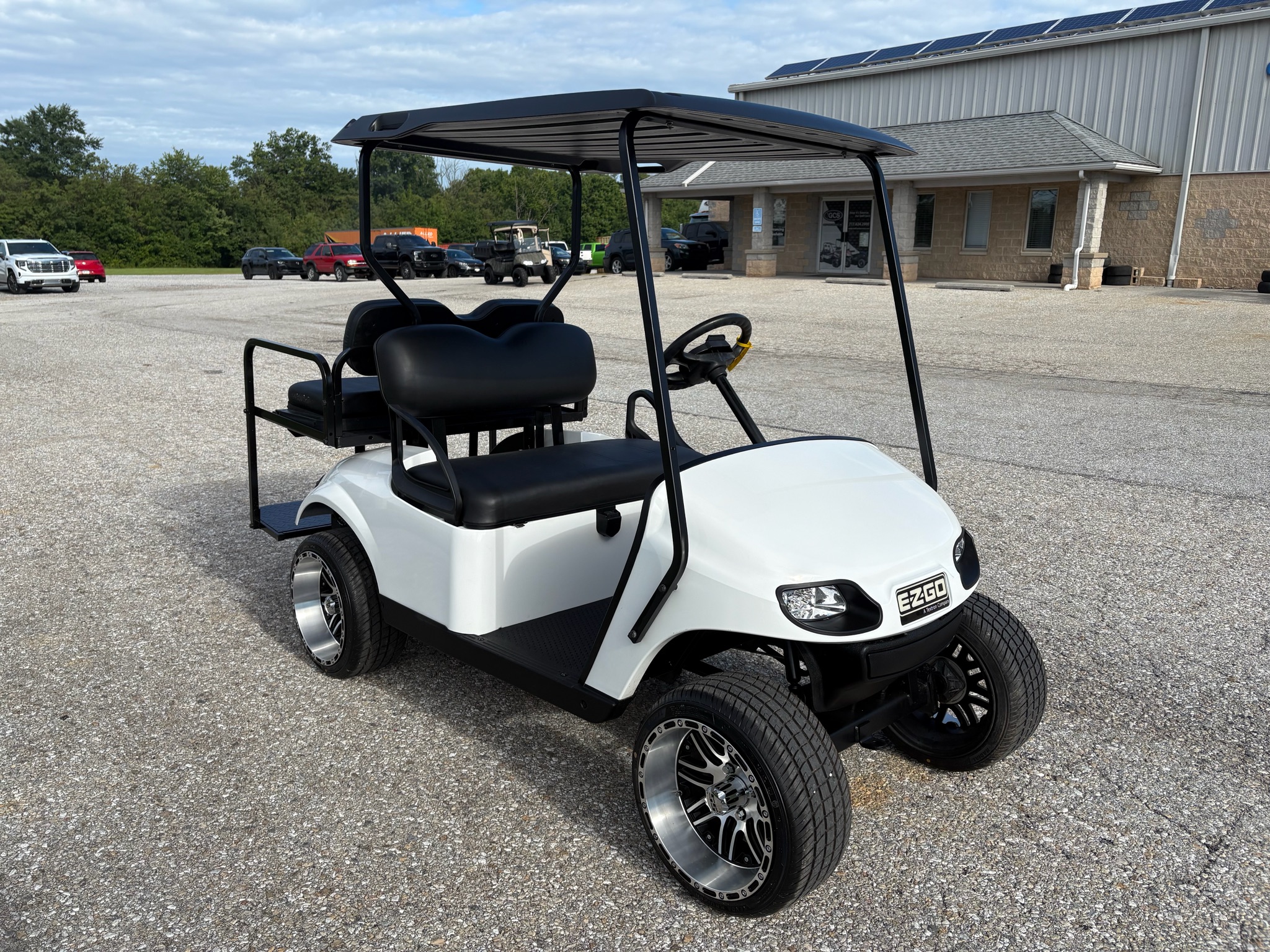2021 EZGO TXT