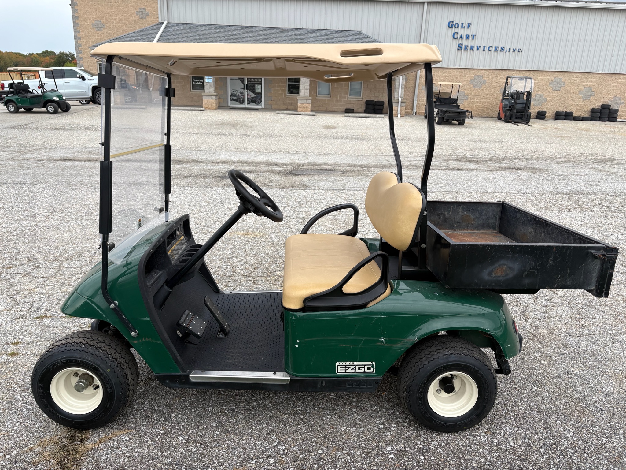 2013 EZGO TXT photo 2