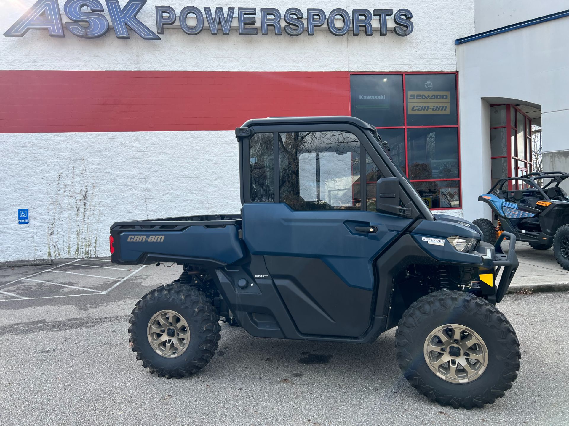 2025 Can-Am DEFENDER LIMITED in Columbus, Ohio - Photo 1