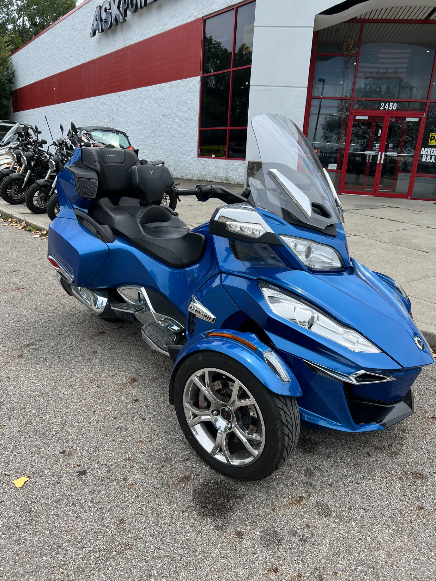2019 Can-Am SPYDER RT LIMITED in Columbus, Ohio - Photo 2