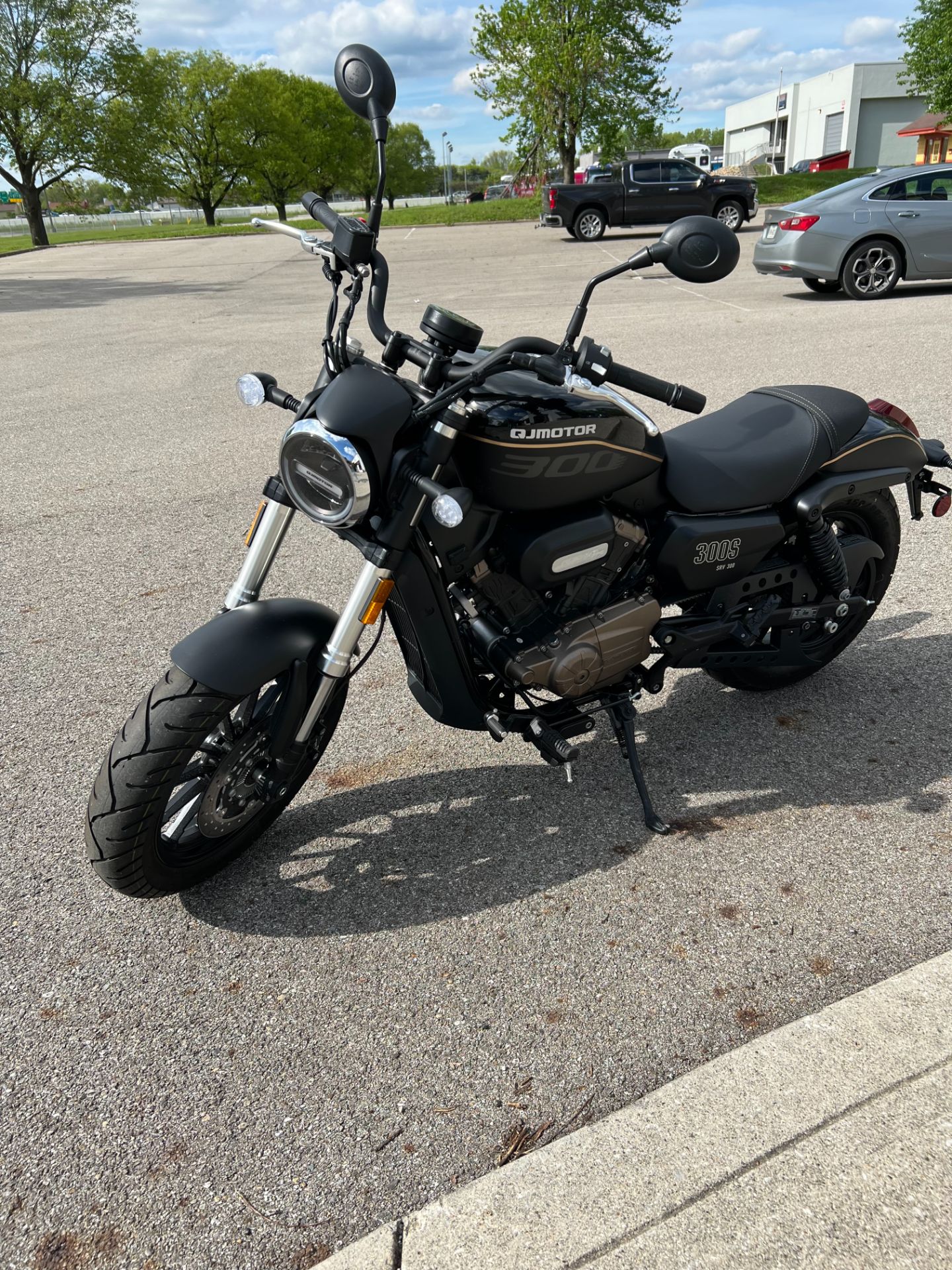 2023 QJMotor SRV300 in Columbus, Ohio - Photo 3