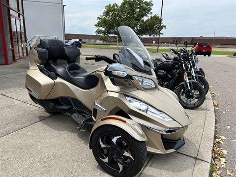 2017 Can-Am SPYDER RT-S in Columbus, Ohio - Photo 2