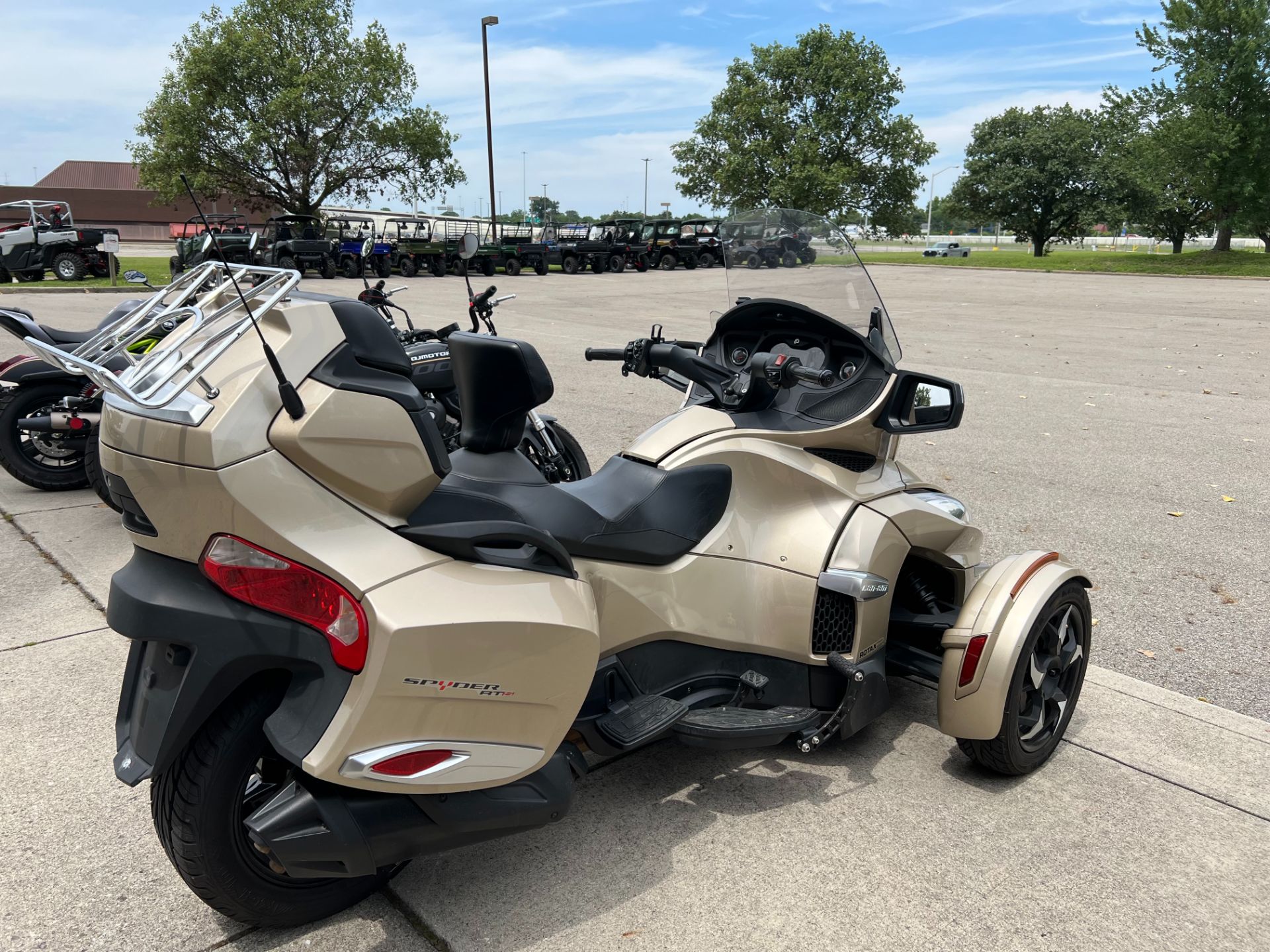 2017 Can-Am SPYDER RT-S in Columbus, Ohio - Photo 3