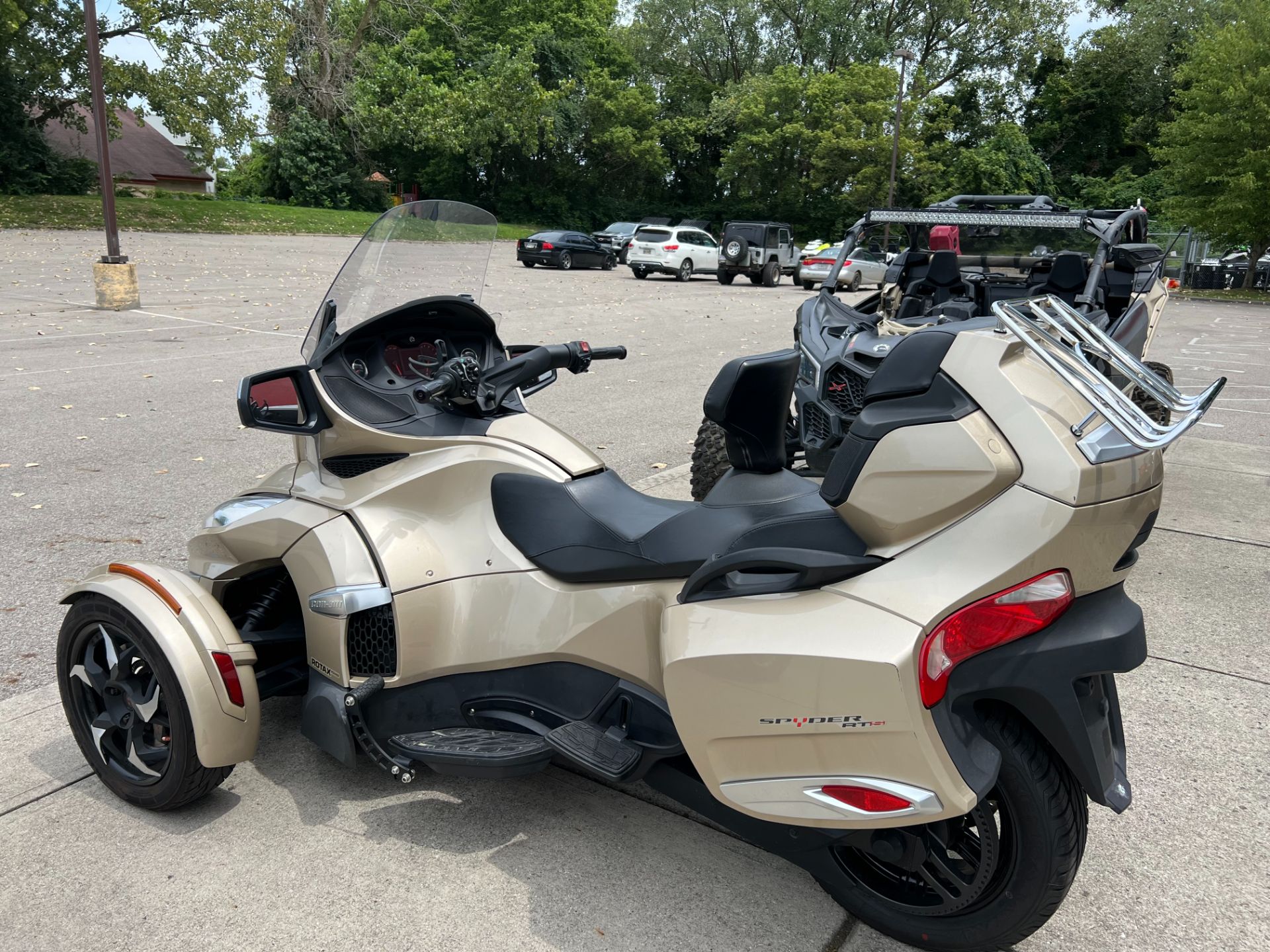 2017 Can-Am SPYDER RT-S in Columbus, Ohio - Photo 4