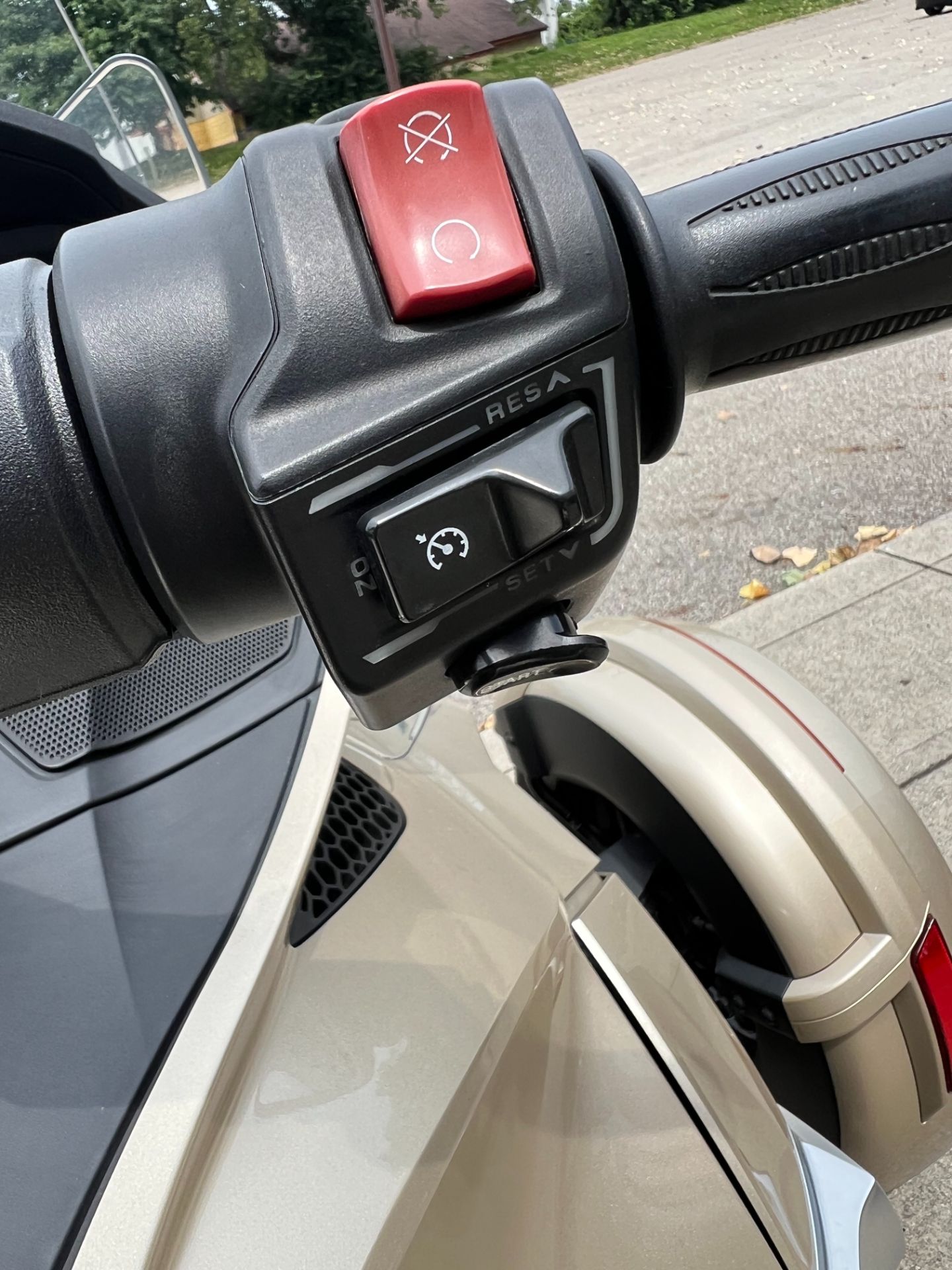2017 Can-Am SPYDER RT-S in Columbus, Ohio - Photo 7