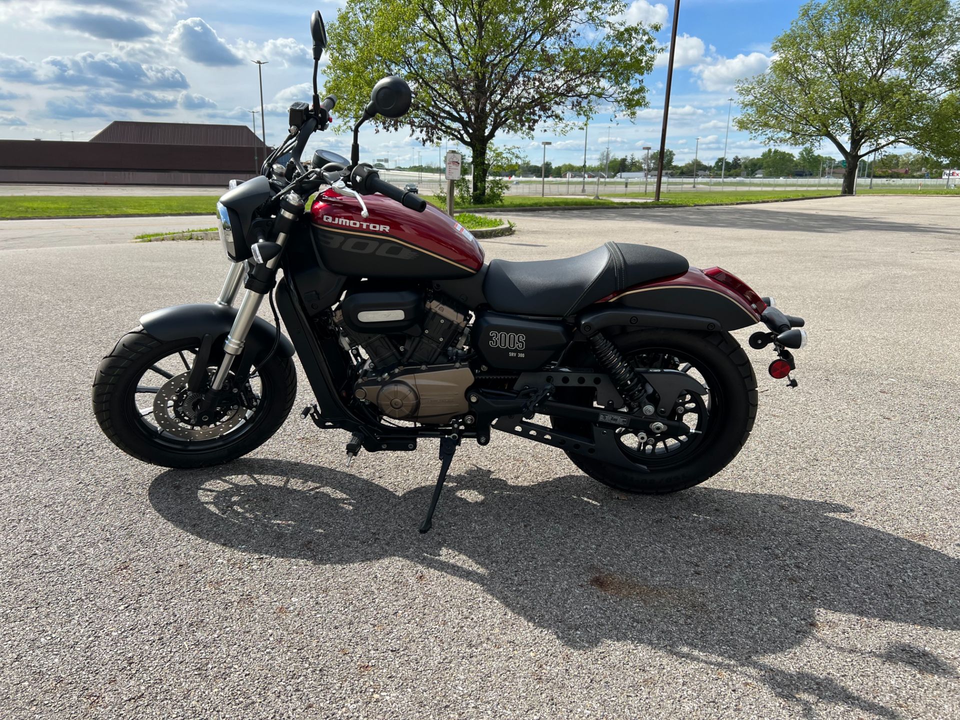 2023 QJMotor SRV300 in Columbus, Ohio - Photo 4