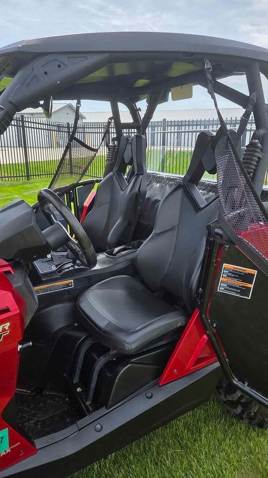 2018 Can-Am™ Commander XT 1000R 10