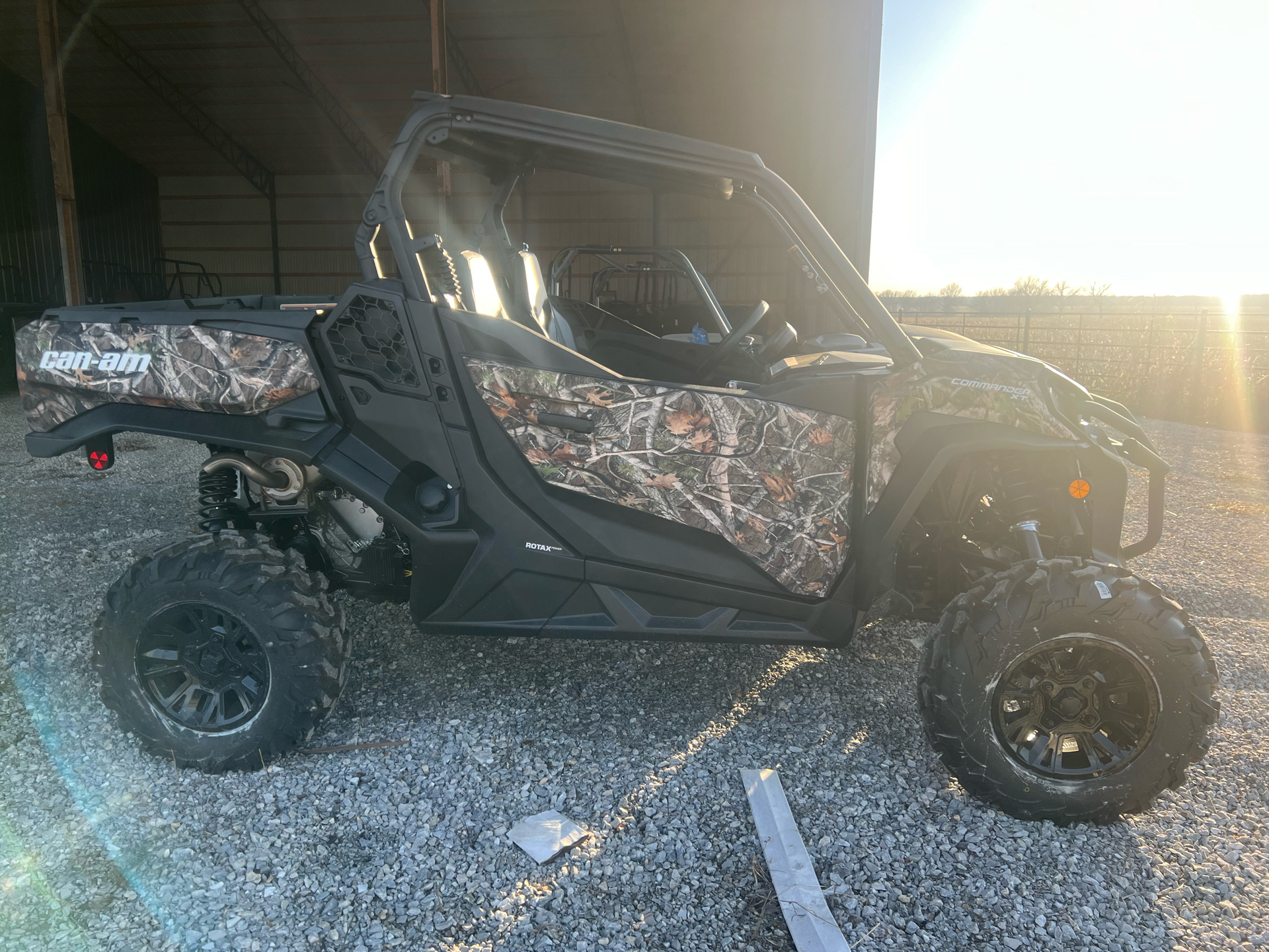 2024 Can-Am™ Commander XT 1000R 2