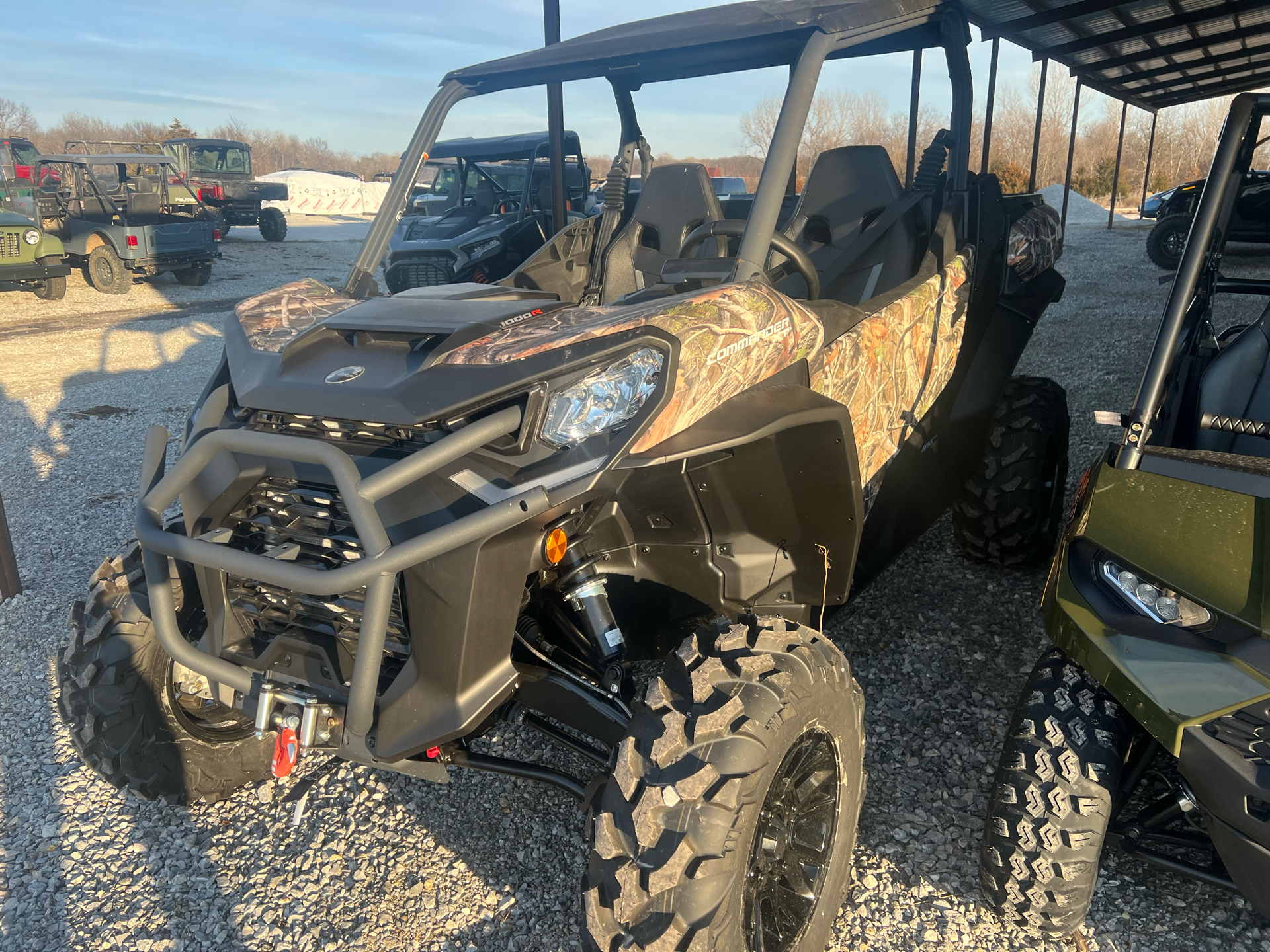 2024 Can-Am™ Commander XT 1000R 3