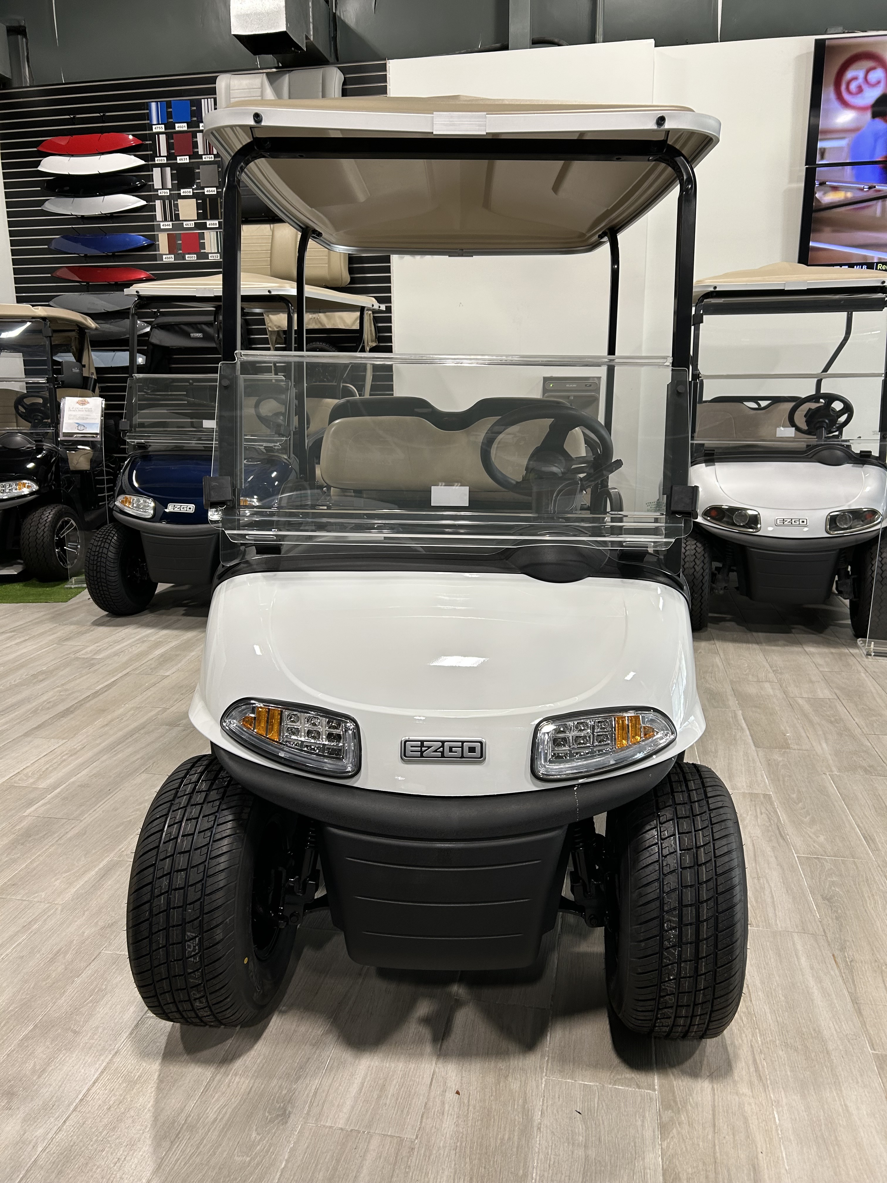2021 EZGO RXV