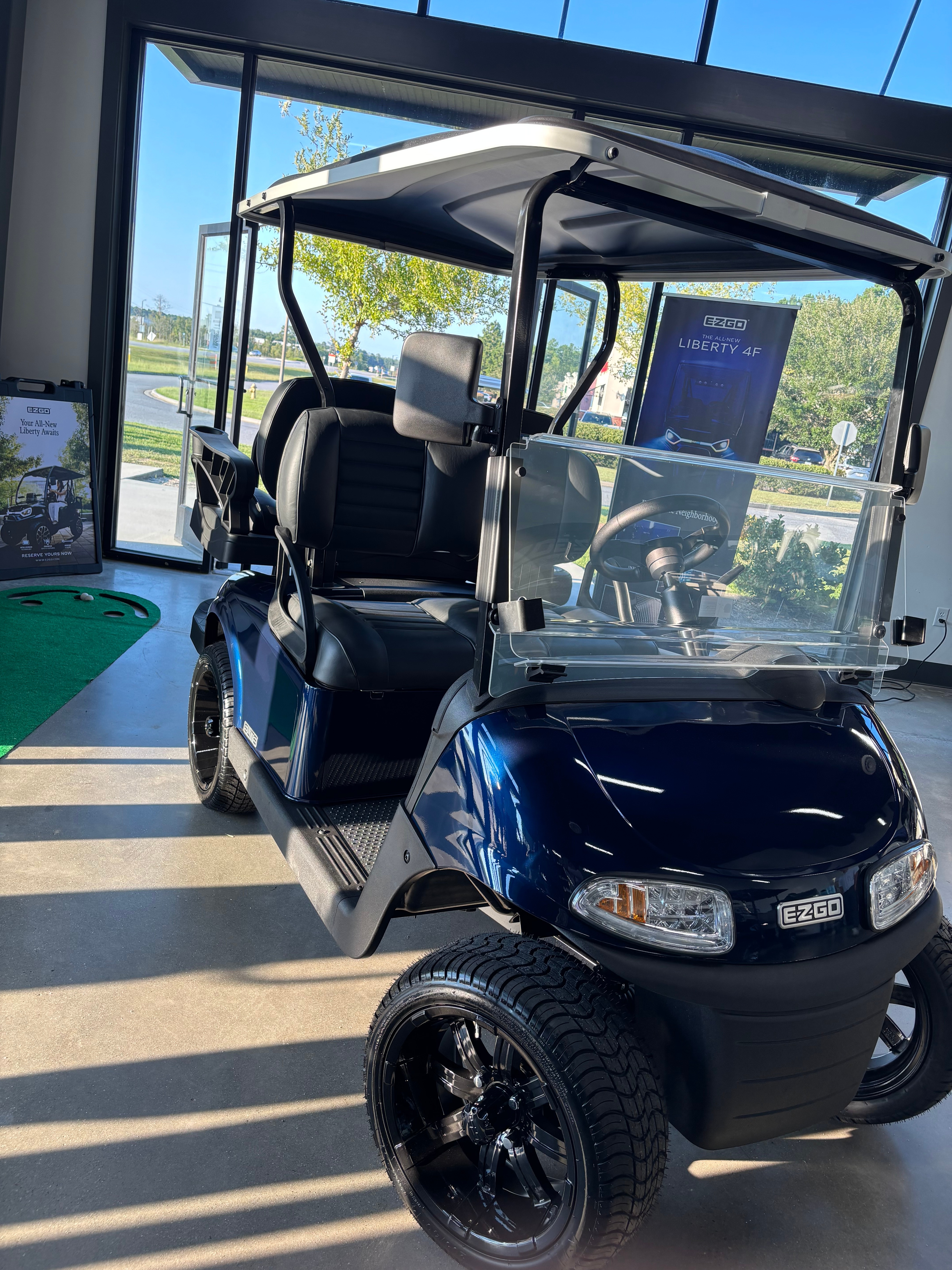 2021 EZGO RXV