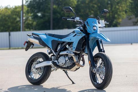 New 2025 Suzuki DR-Z4SM Sky Gray