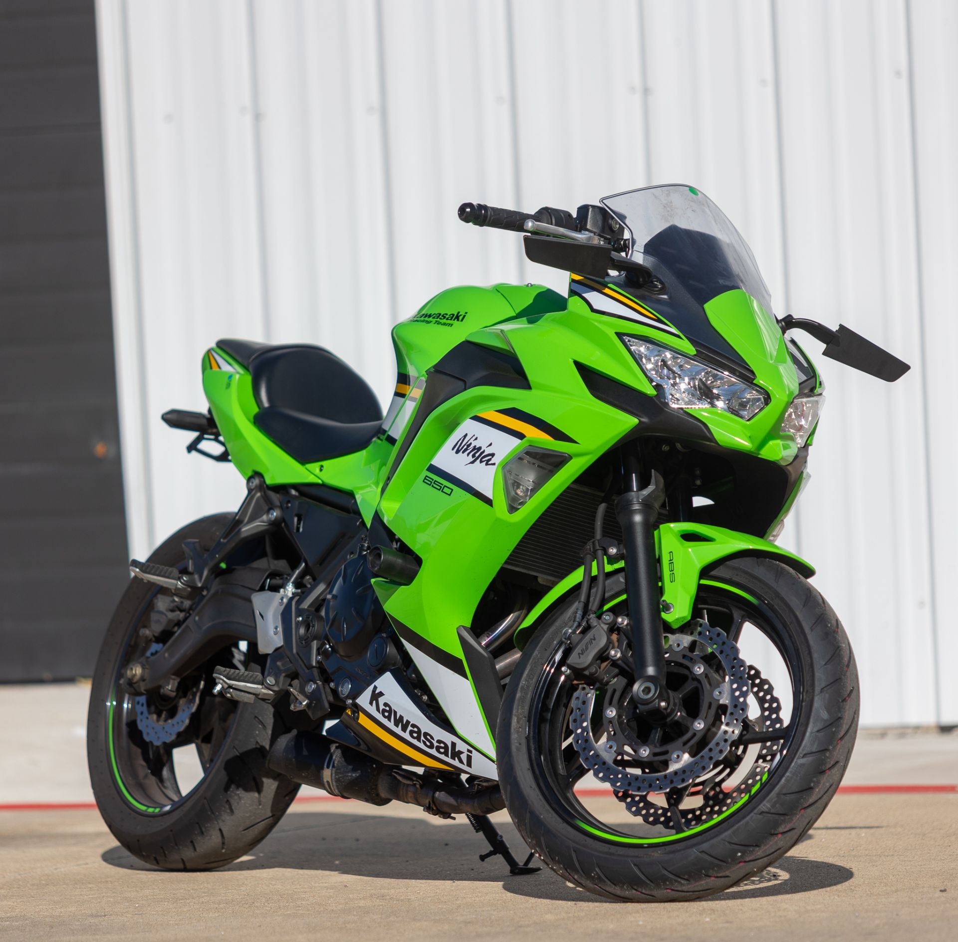 Used 2025 Kawasaki Ninja 650 KRT Edition ABS Lime Green / Ebony