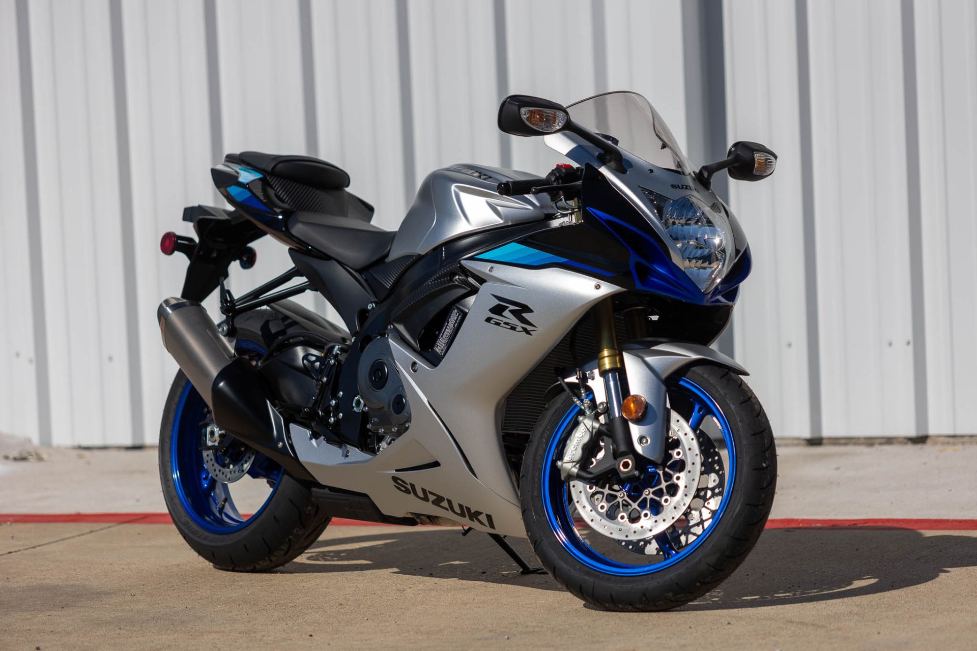 New 2026 Suzuki GSX-R750 Pearl Vigor Blue / Metallic Matte Sword Silver