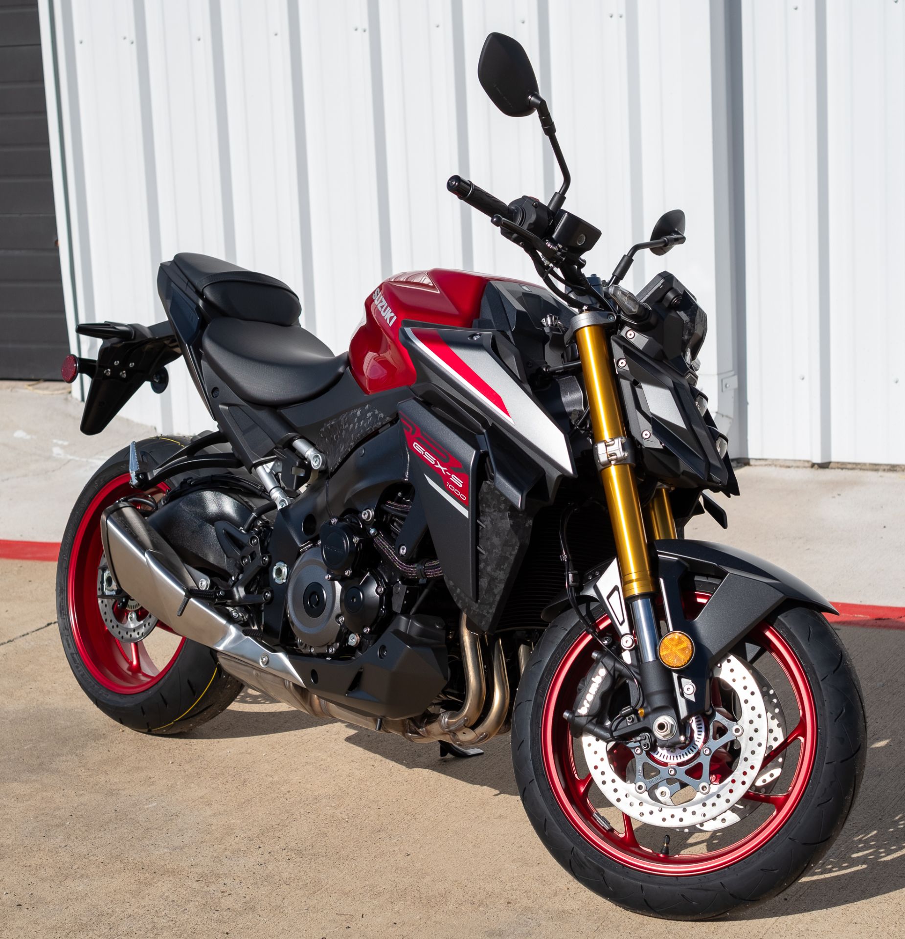 New 2026 Suzuki GSX-S1000 Candy Daring Red
