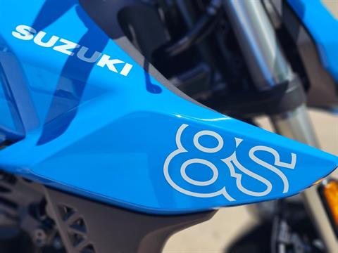 New 2025 Suzuki GSX-8S Blue