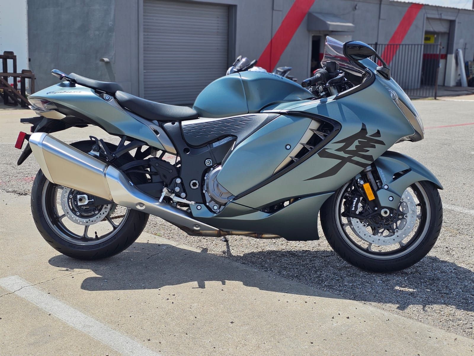 New 2025 Suzuki Hayabusa Metallic Matte Green / Metallic