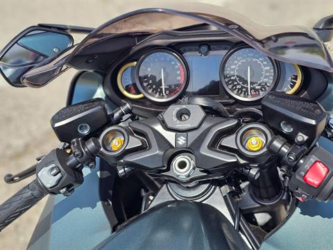 New 2025 Suzuki Hayabusa Metallic Matte Green / Metallic