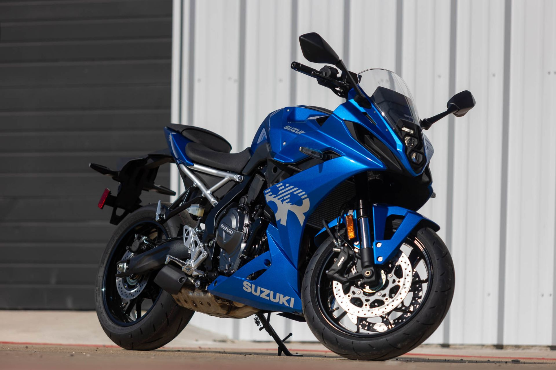 New 2026 Suzuki GSX-8R Metallic Triton Blue