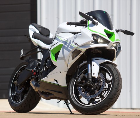 Used 2025 Kawasaki Ninja® ZX™-6R KRT Edition ABS BLACK/WHITE