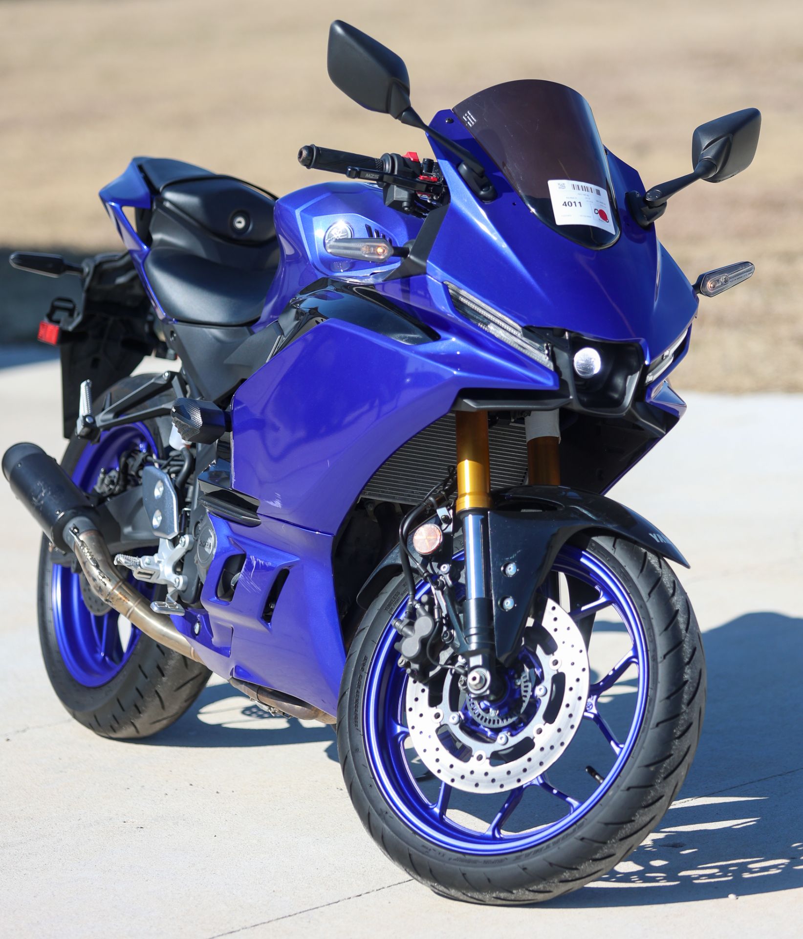 Used 2025 Yamaha YZF-R3 Blue