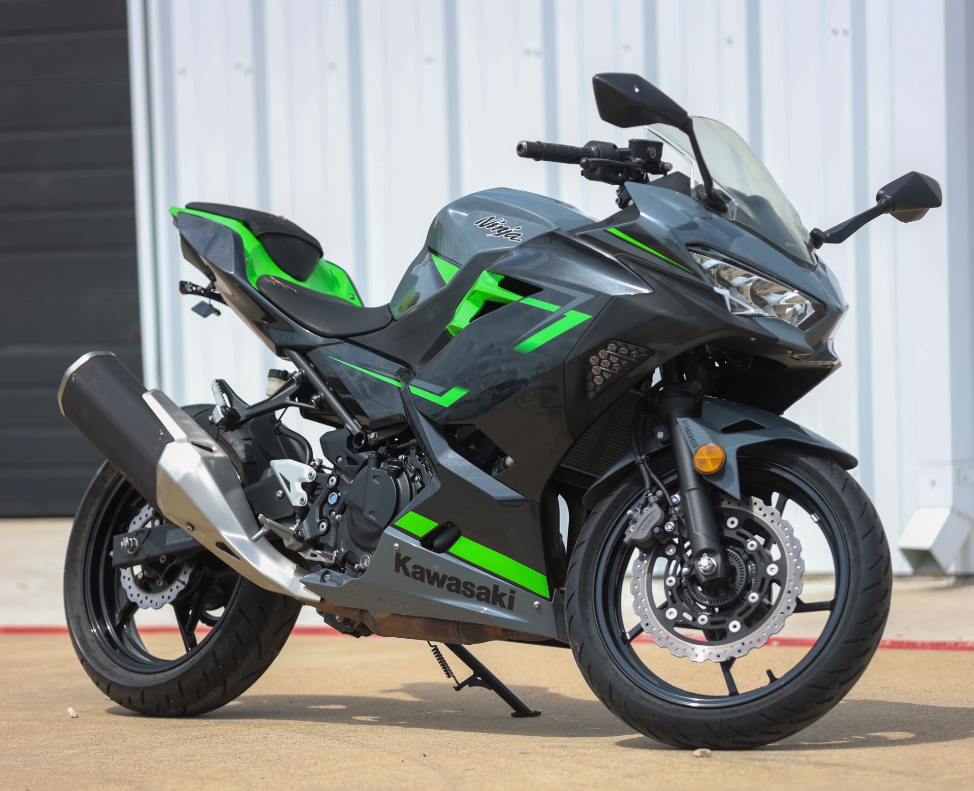 米 Used 2019 Kawasaki Ninja 400 ABS GREY/GRN/BLK