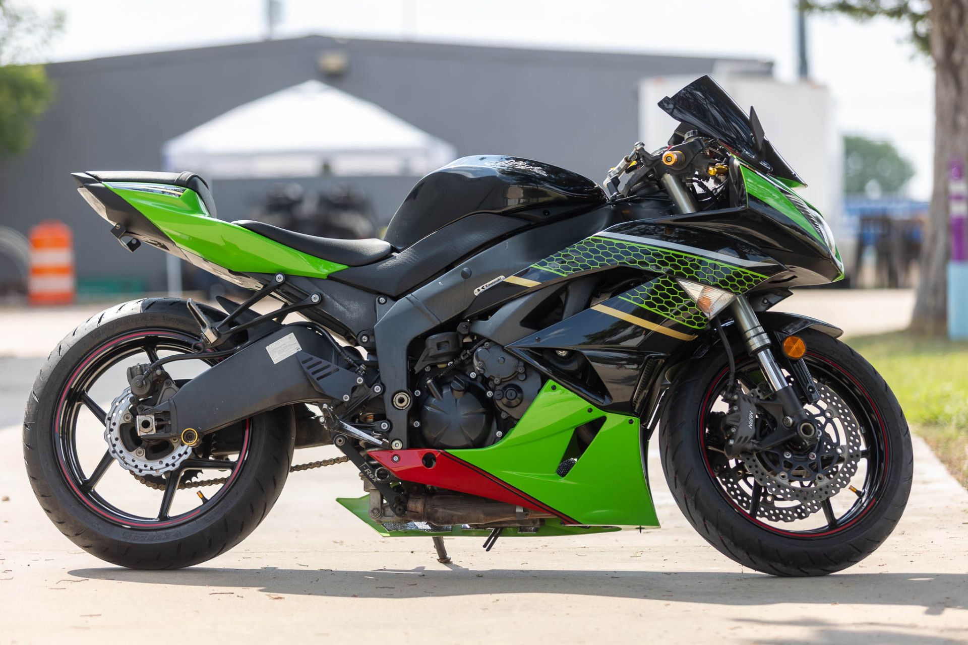 Used 2012 Kawasaki Ninja® ZX™-6R Lime Green
