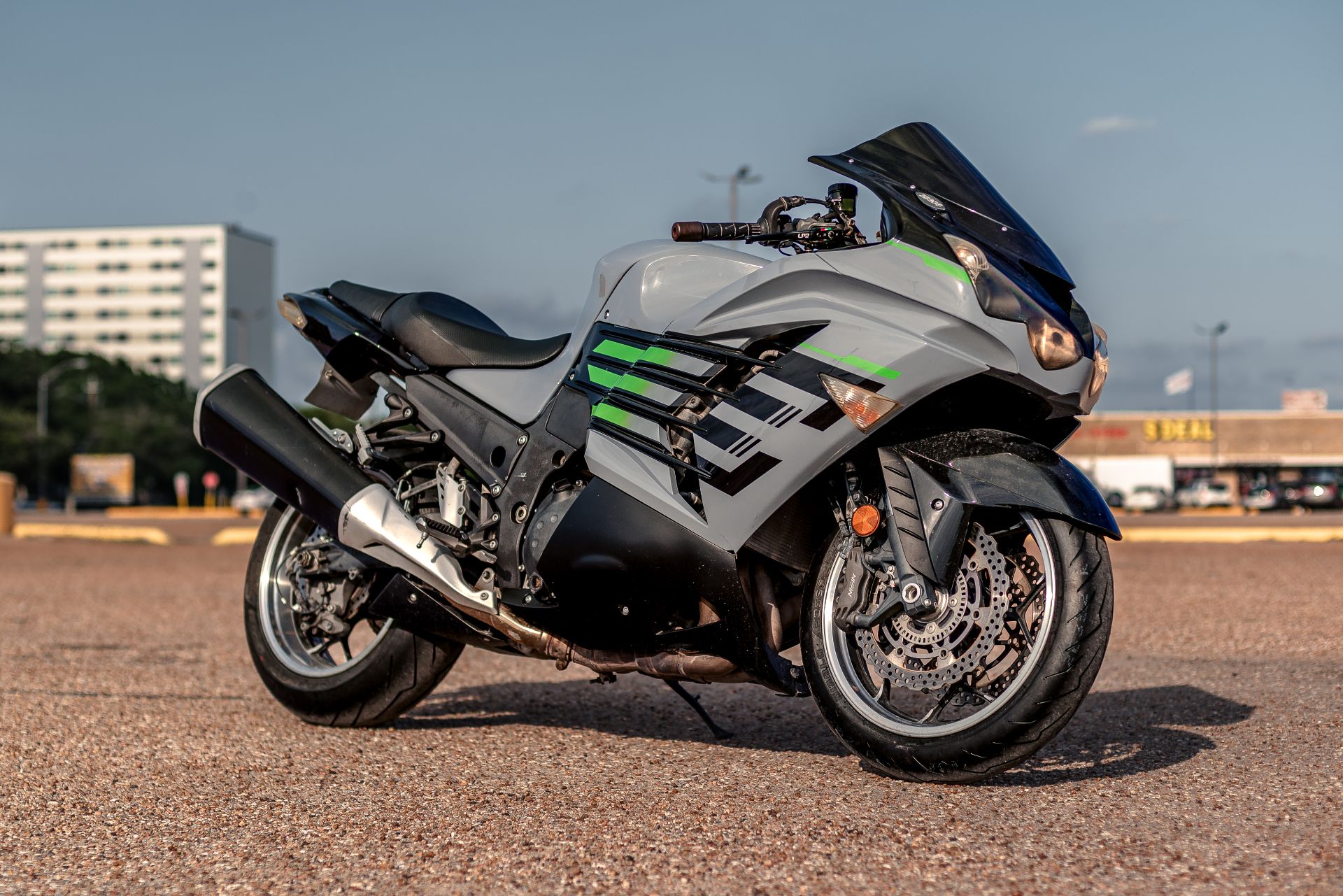 HikarU Used 2013 Kawasaki Ninja® ZX™-14R Pearl Stardust White