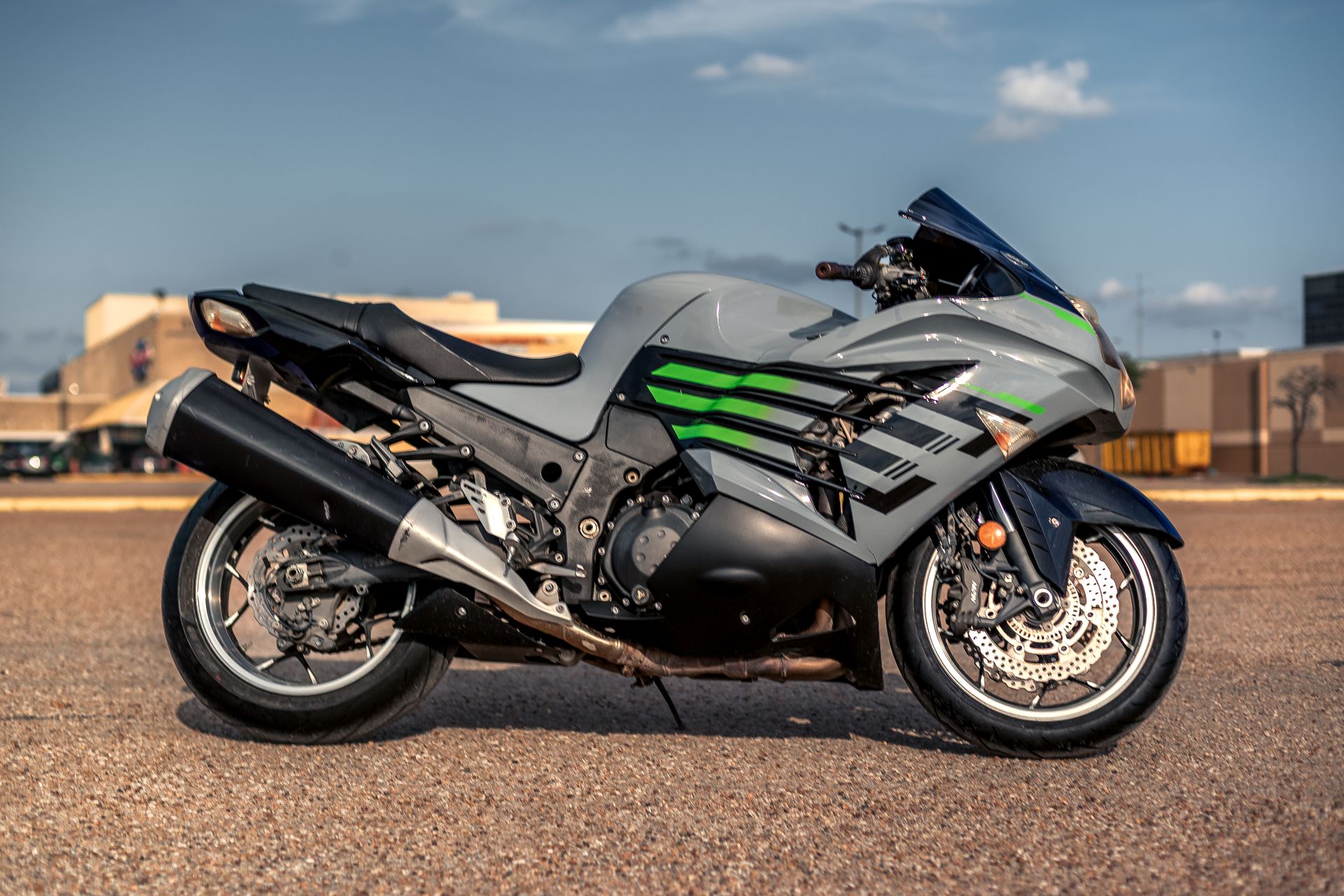 na Used 2015 Kawasaki Ninja® ZX™-10R Metallic Matte Carbon