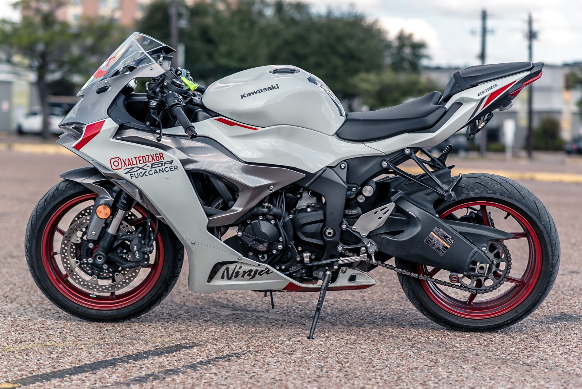 山崎 Used 2024 Kawasaki Ninja ZX-6R Pearl Robotic White