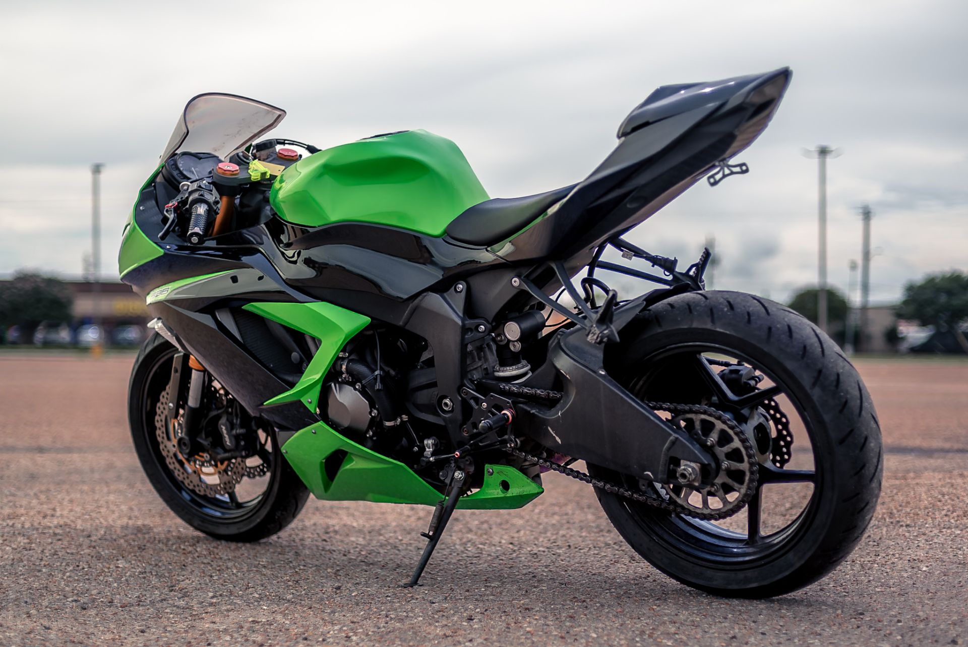 Used 2013 Kawasaki Ninja® ZX™-6R Pearl Flat Stardust White / Flat