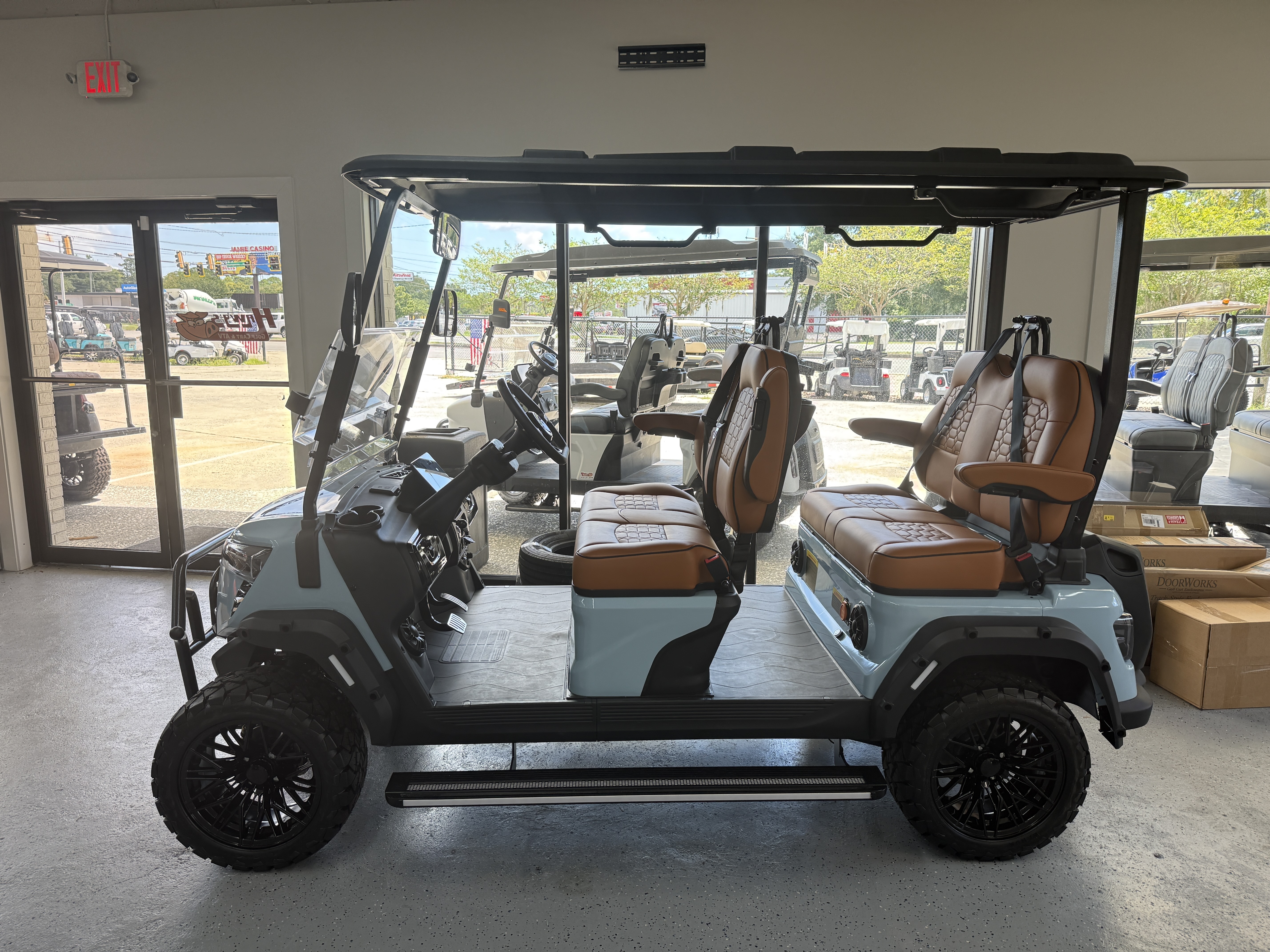 2025 4-Passenger Lithium Golf Cart