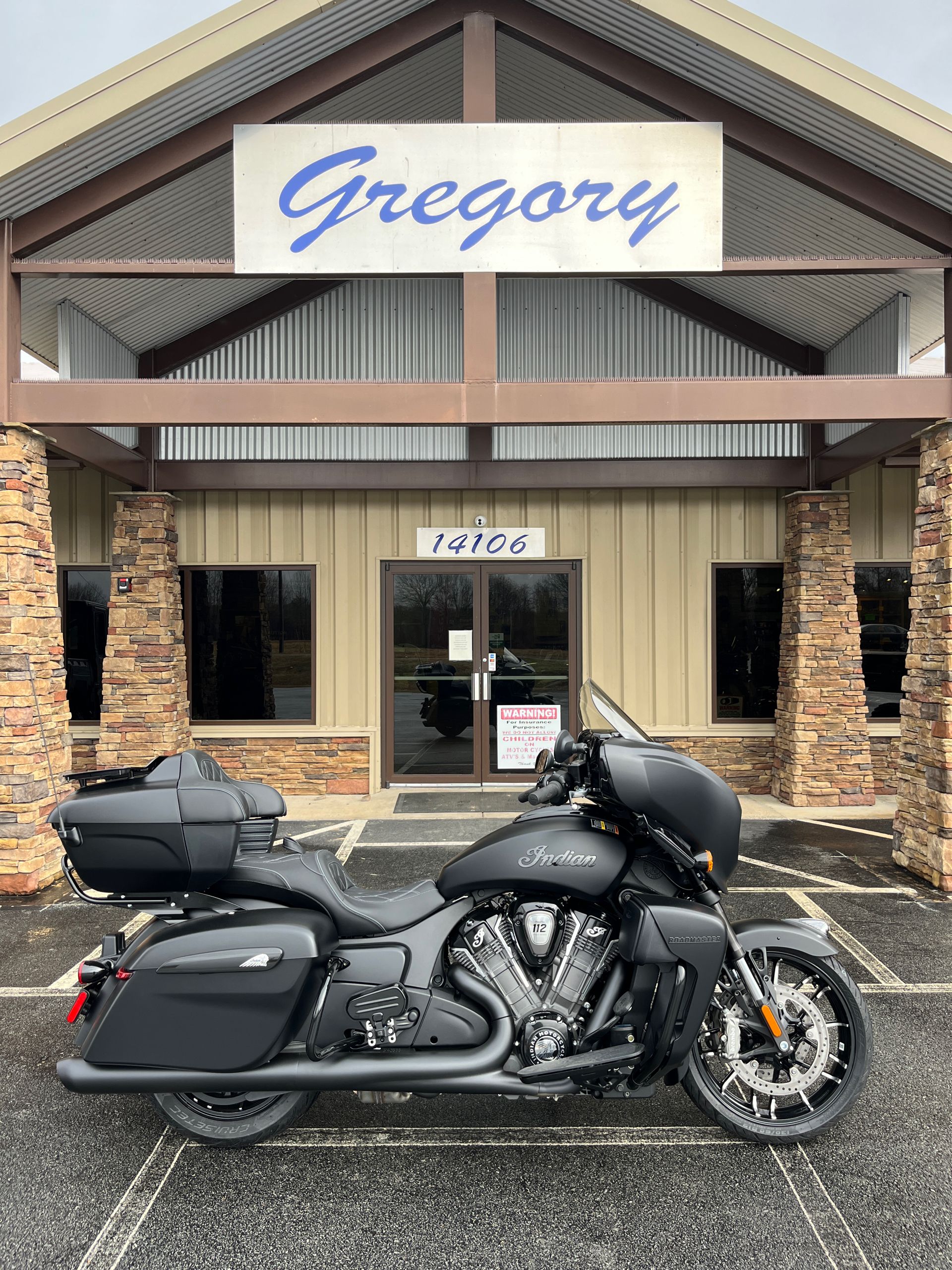 2025 Indian Motorcycle Roadmaster® PowerPlus Dark Horse® with 112 in Jacksonville, Arkansas - Photo 1