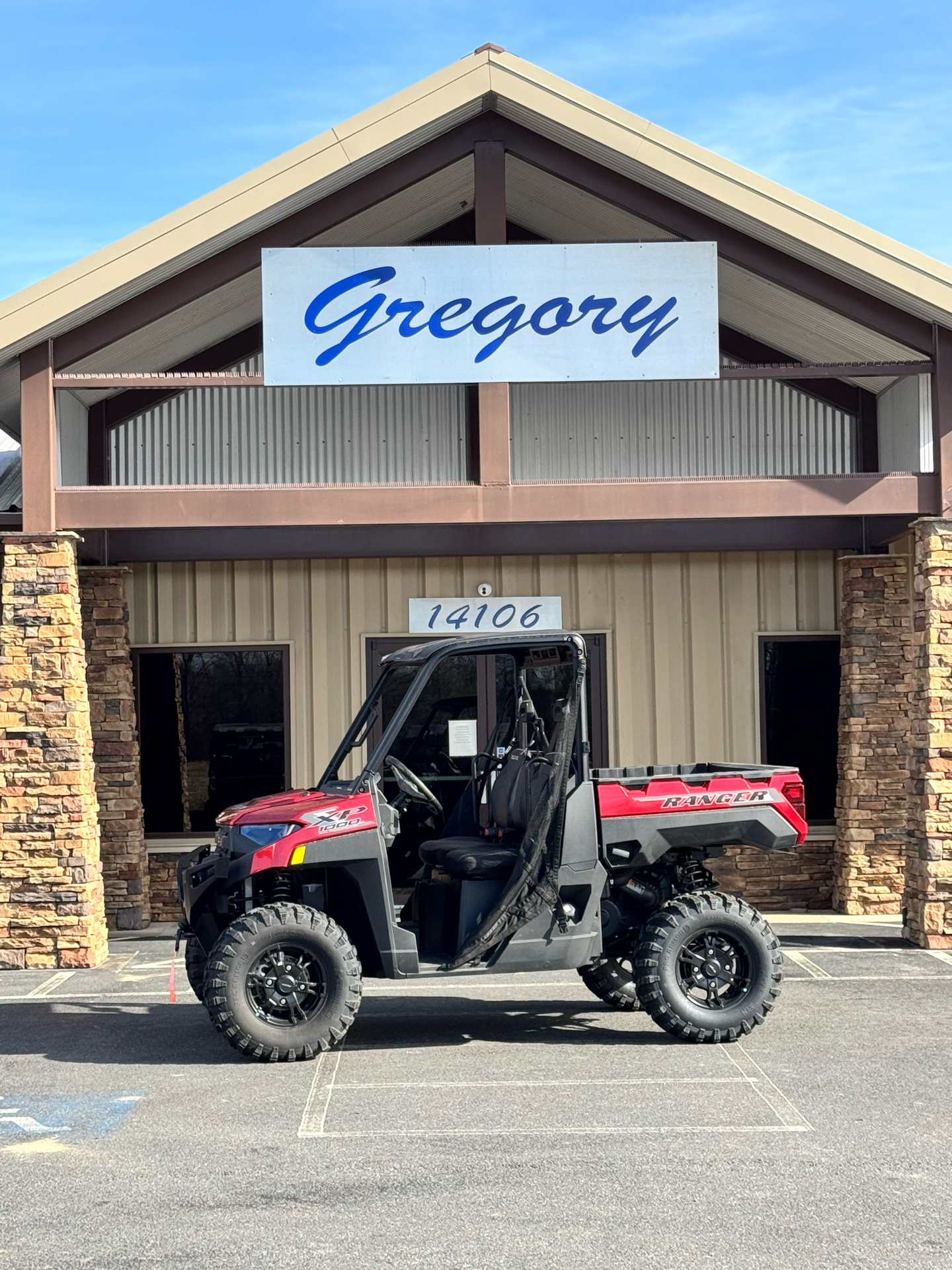 2025 Polaris Ranger XP 1000 Premium in Jacksonville, Arkansas - Photo 2