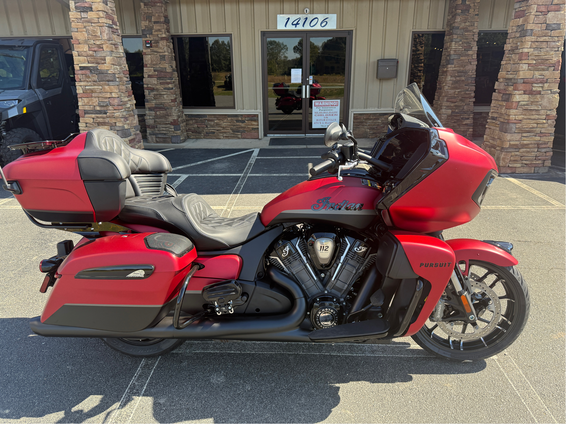 2025 Indian Motorcycle Pursuit® Dark Horse® with 112 and Powerband Audio Package in Jacksonville, Arkansas - Photo 2