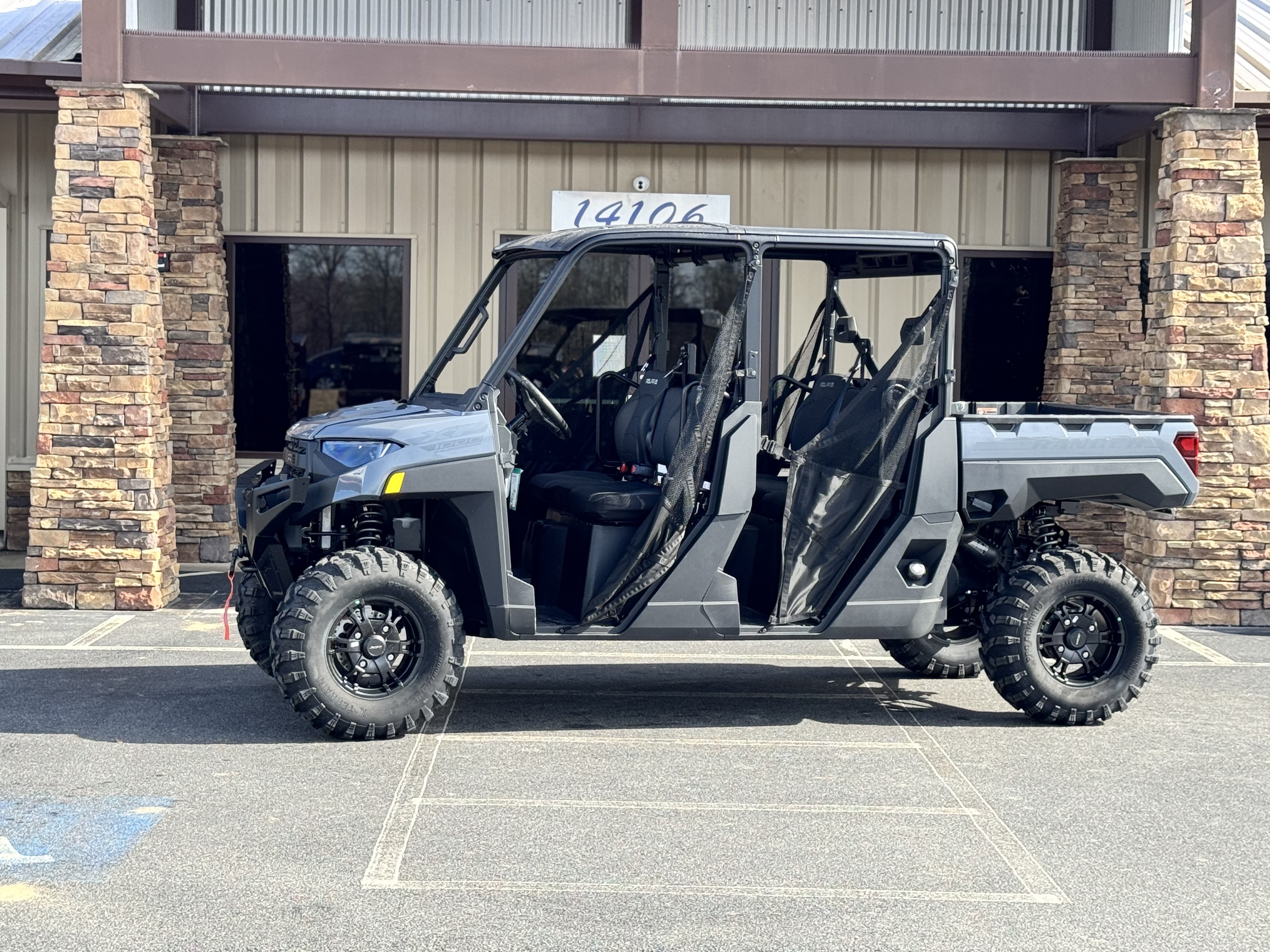 2026 Polaris Ranger Crew XP 1000 Premium in Jacksonville, Arkansas - Photo 2