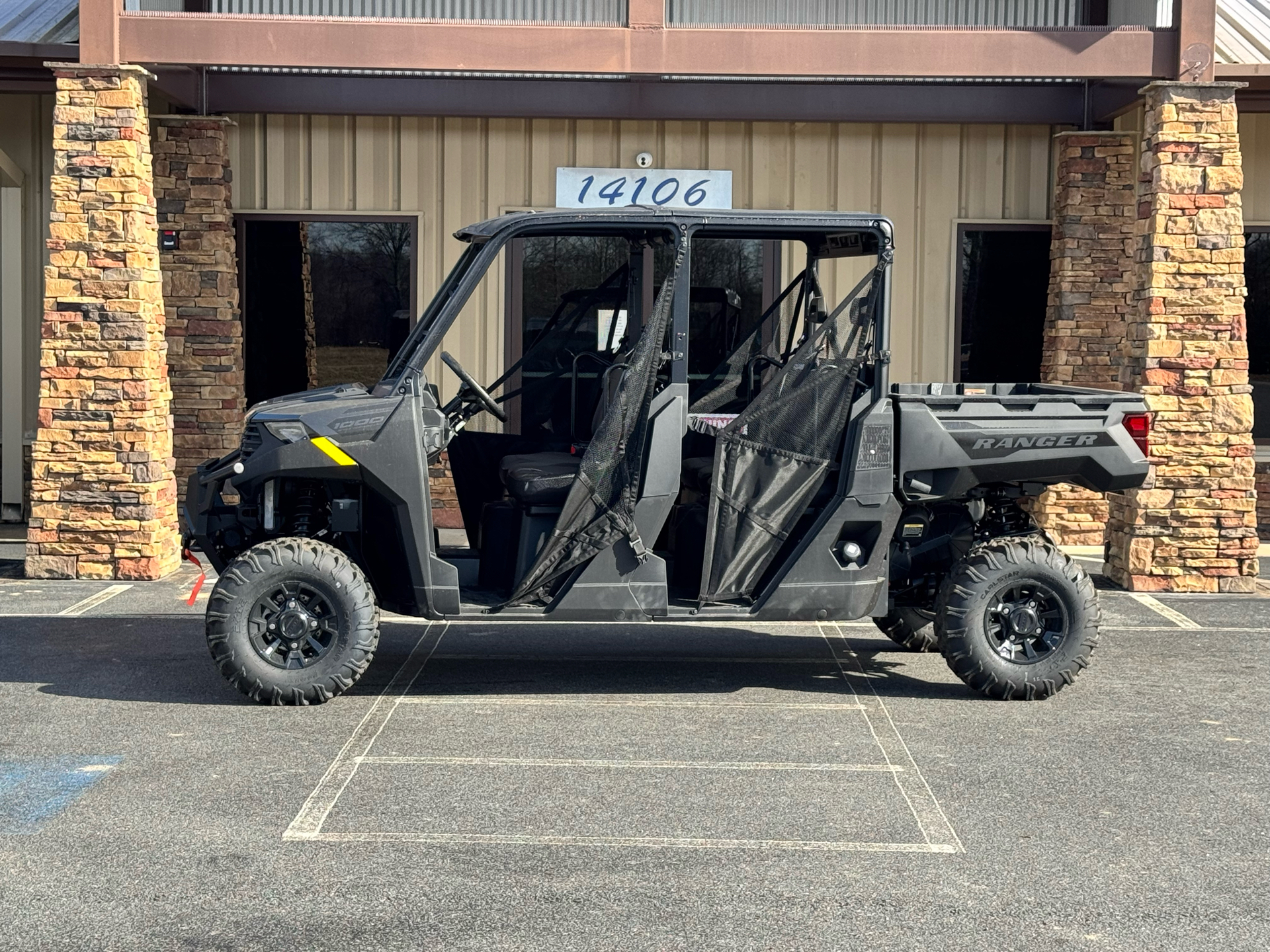 2025 Polaris Ranger Crew 1000 Premium in Jacksonville, Arkansas - Photo 2
