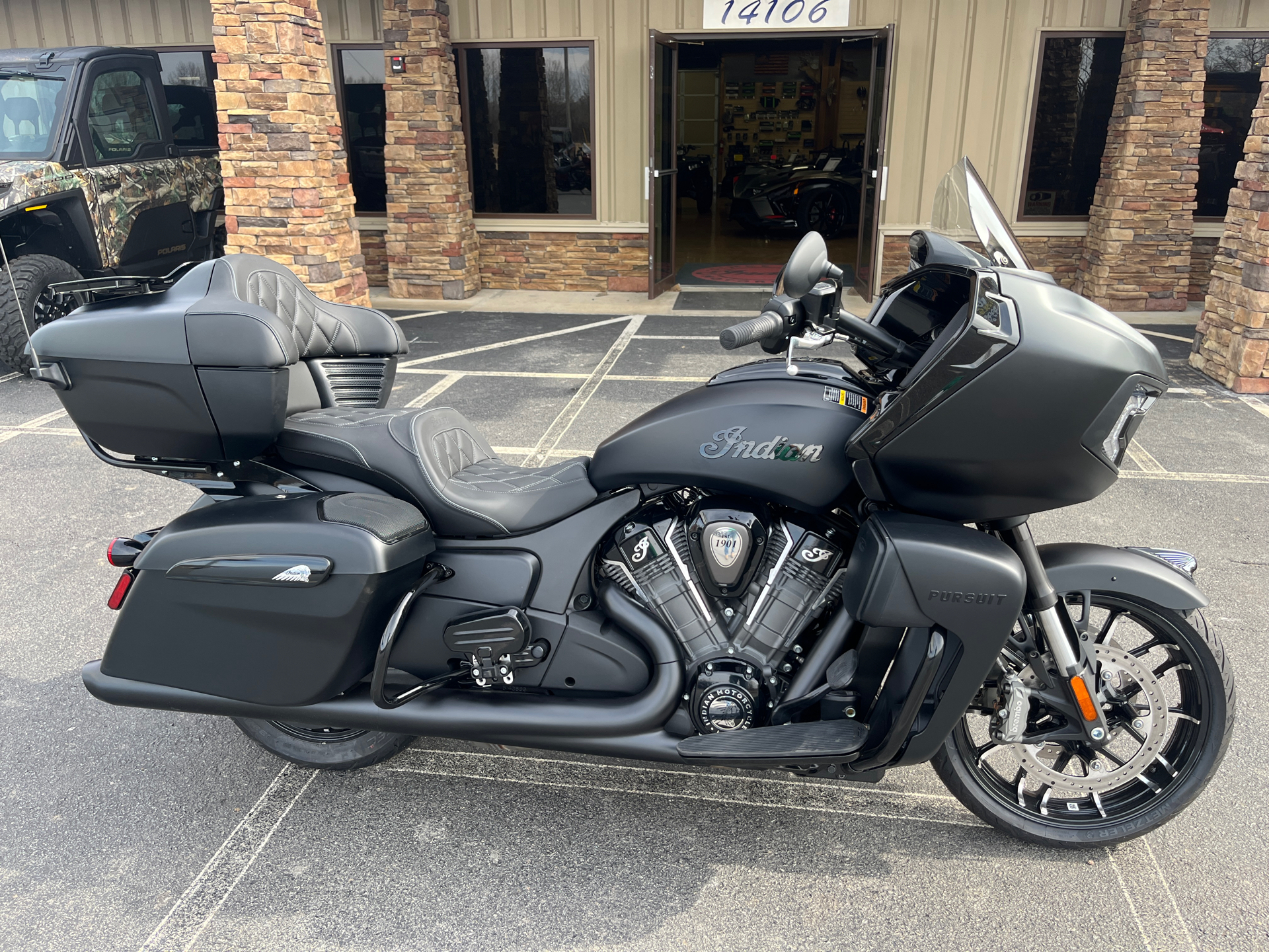 2024 Indian Motorcycle Pursuit® Dark Horse® with PowerBand Audio Package in Jacksonville, Arkansas - Photo 2