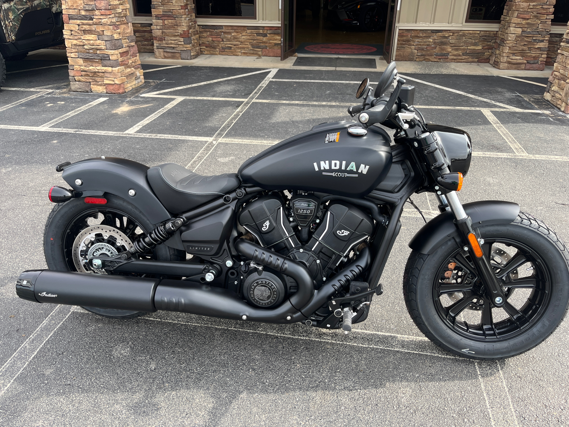 2025 Indian Motorcycle Scout® Bobber Limited in Jacksonville, Arkansas - Photo 2