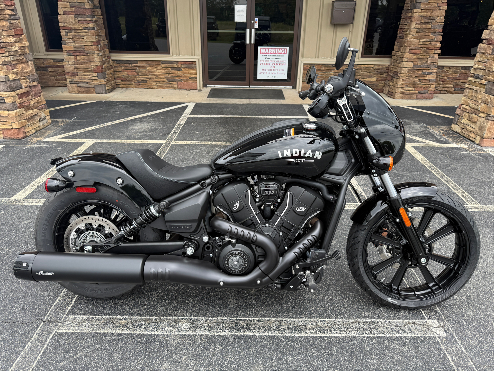 2025 Indian Motorcycle Sport Scout® Limited in Jacksonville, Arkansas - Photo 2