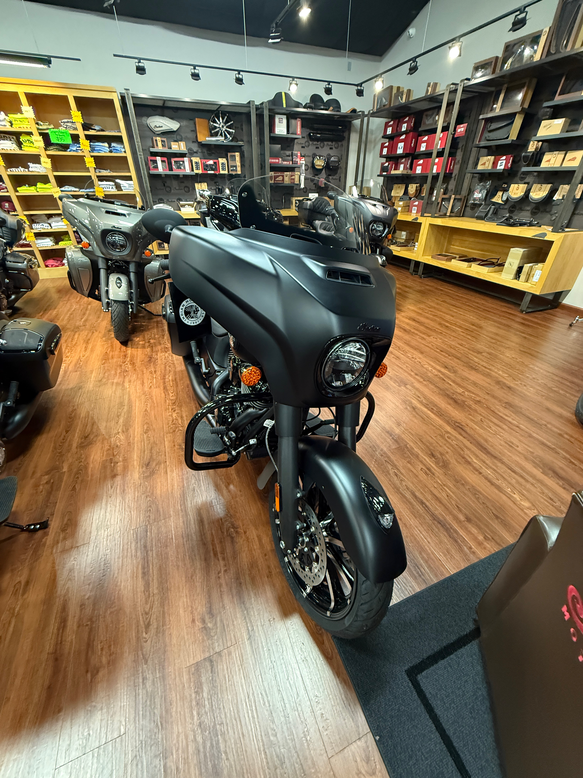 2025 Indian Motorcycle Chieftain® Dark Horse® with PowerBand Audio Package in Jacksonville, Arkansas - Photo 2